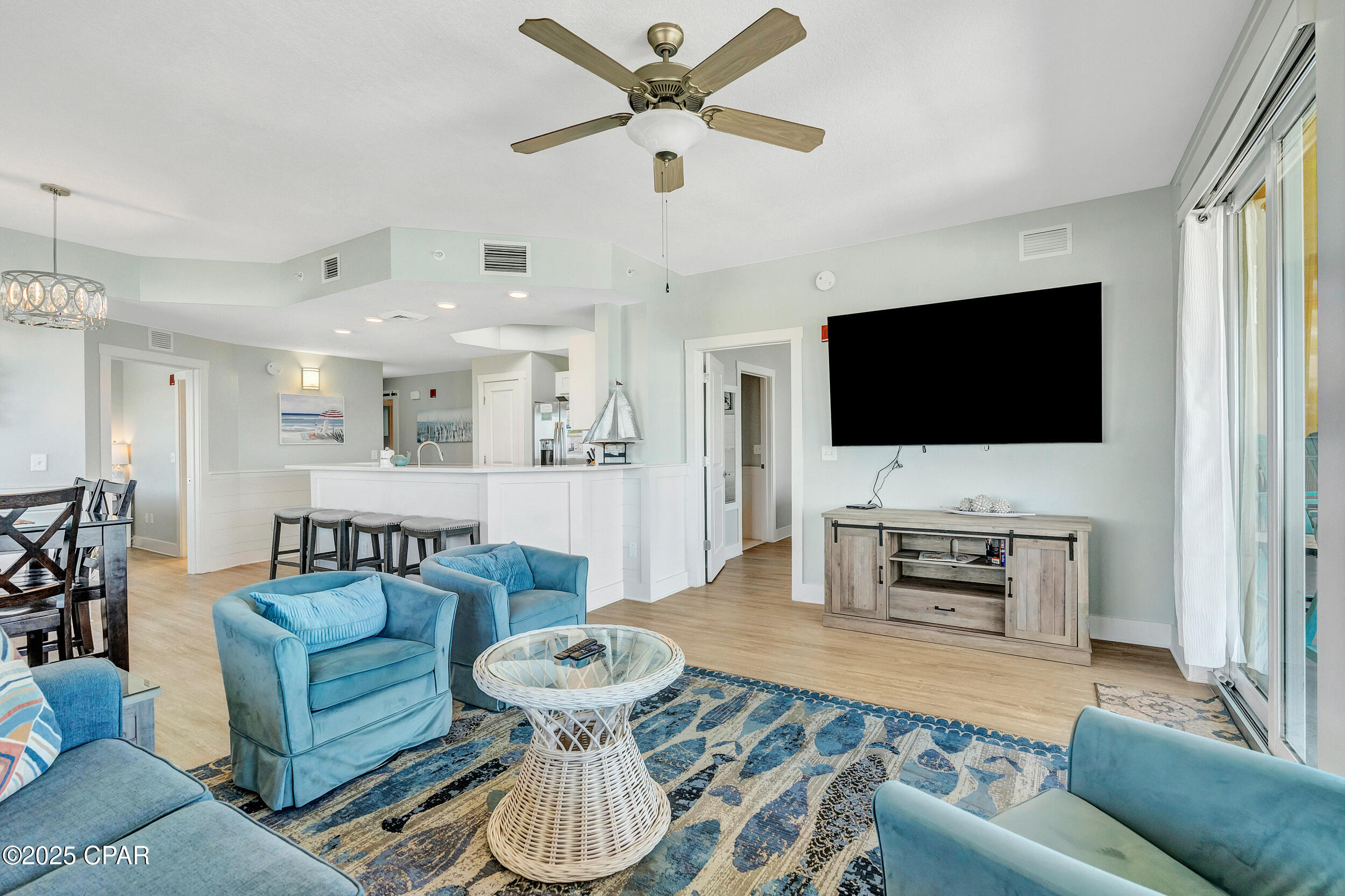 Image 11 For 15928 Front Beach Road 1612