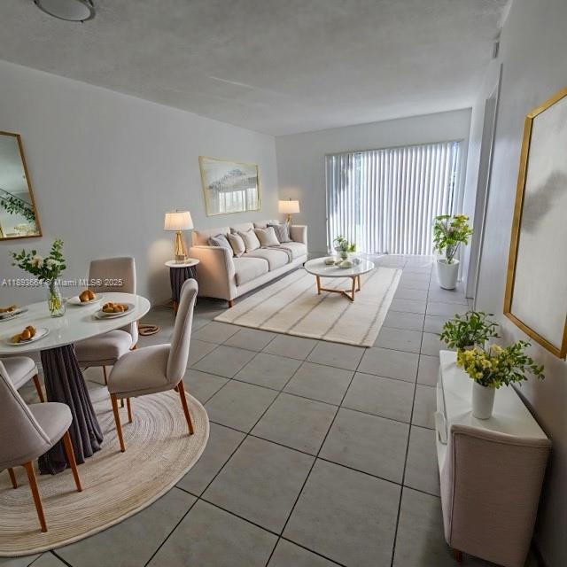 Lakeshore At University P