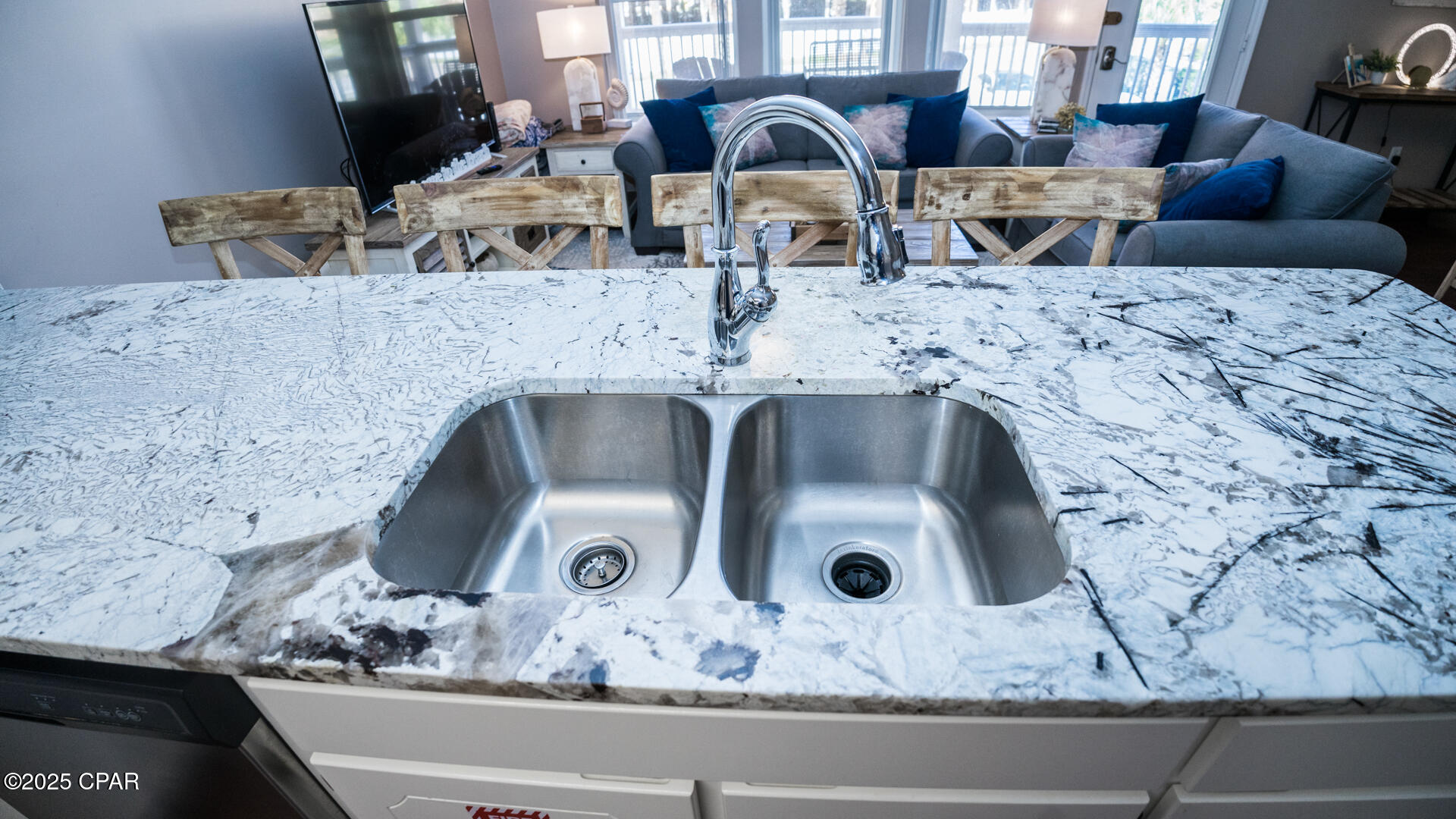 Image 15 For 17690 Front Beach  C203