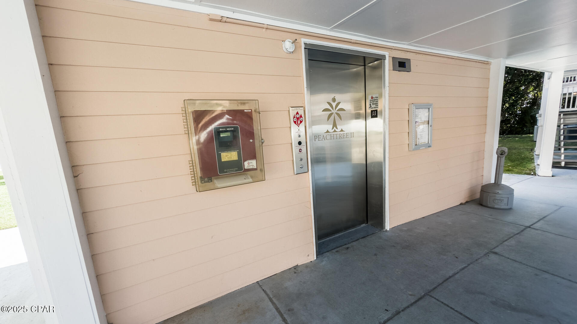 Image 37 For 17690 Front Beach  C203