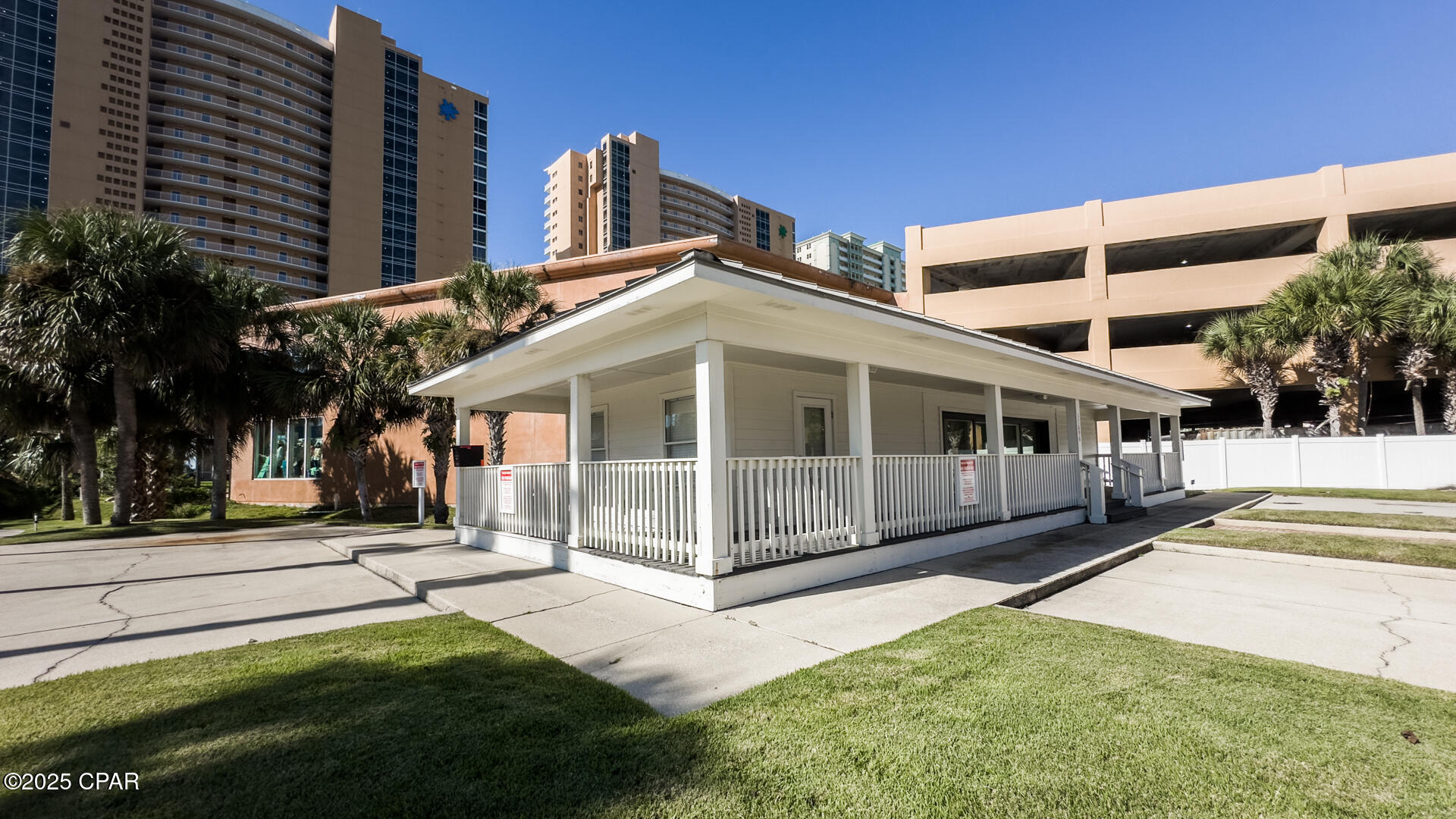 Image 43 For 17690 Front Beach  C203