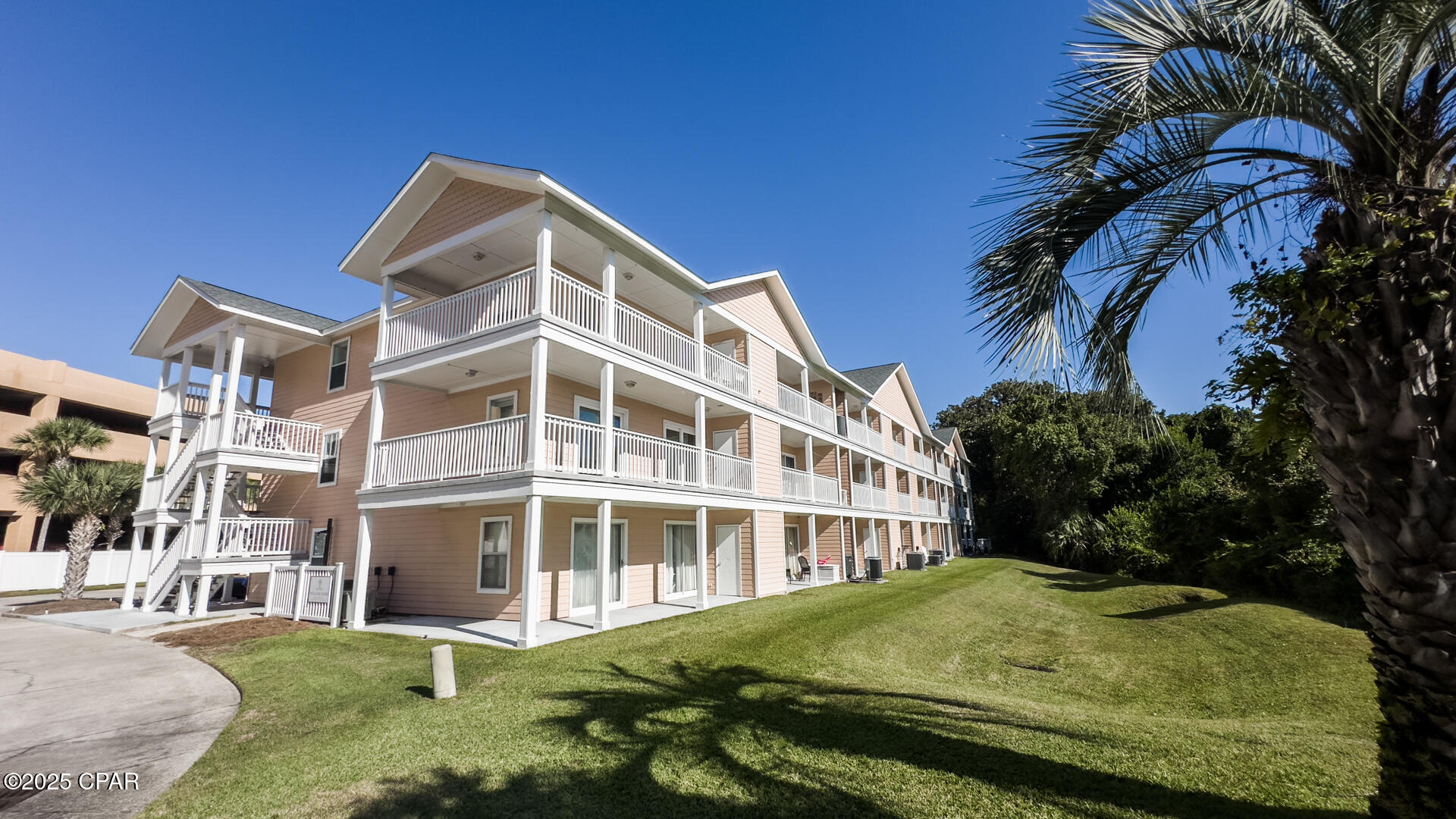 Image 46 For 17690 Front Beach  C203