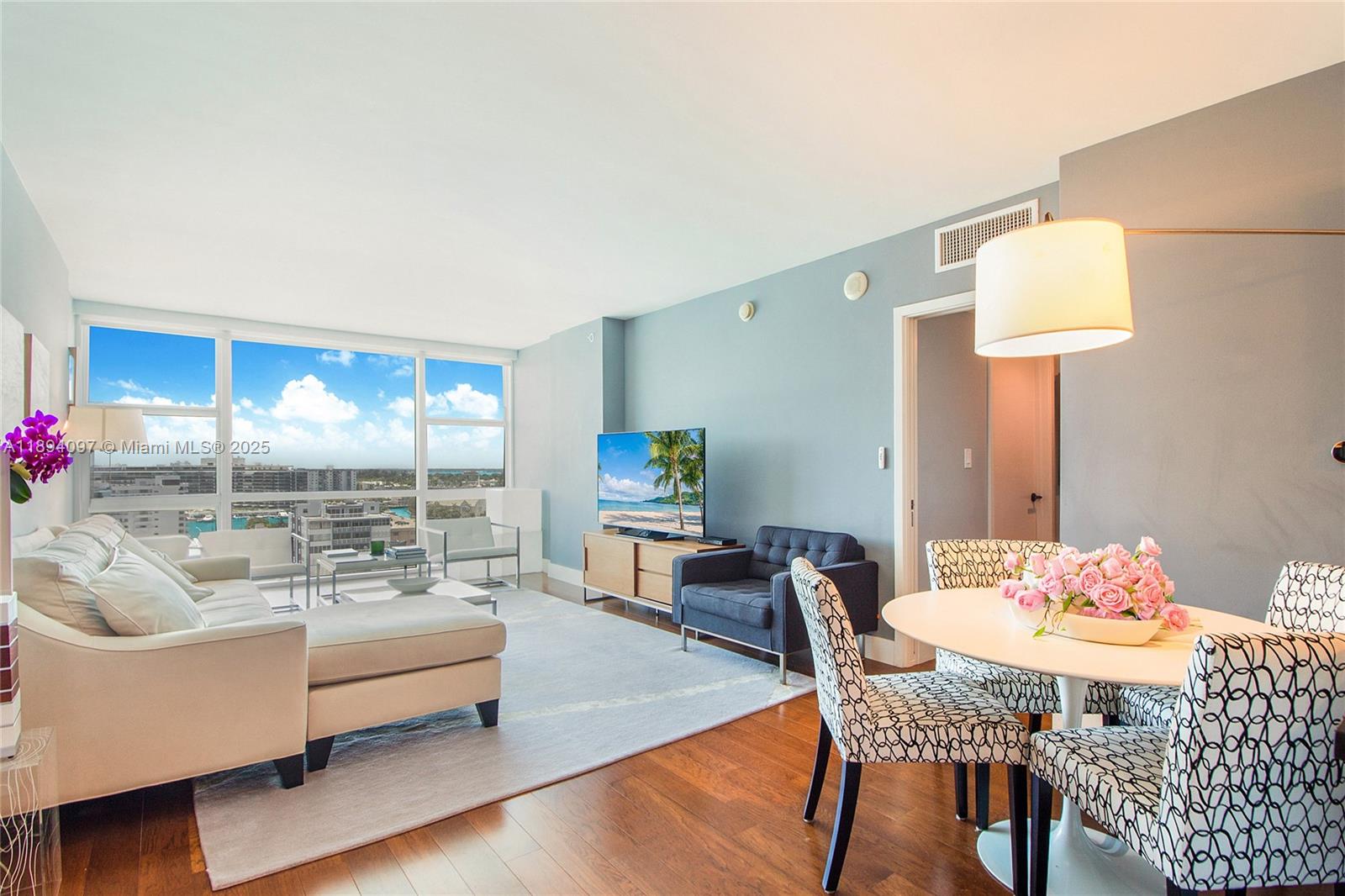 Condo for Sale in Miami Beach, FL