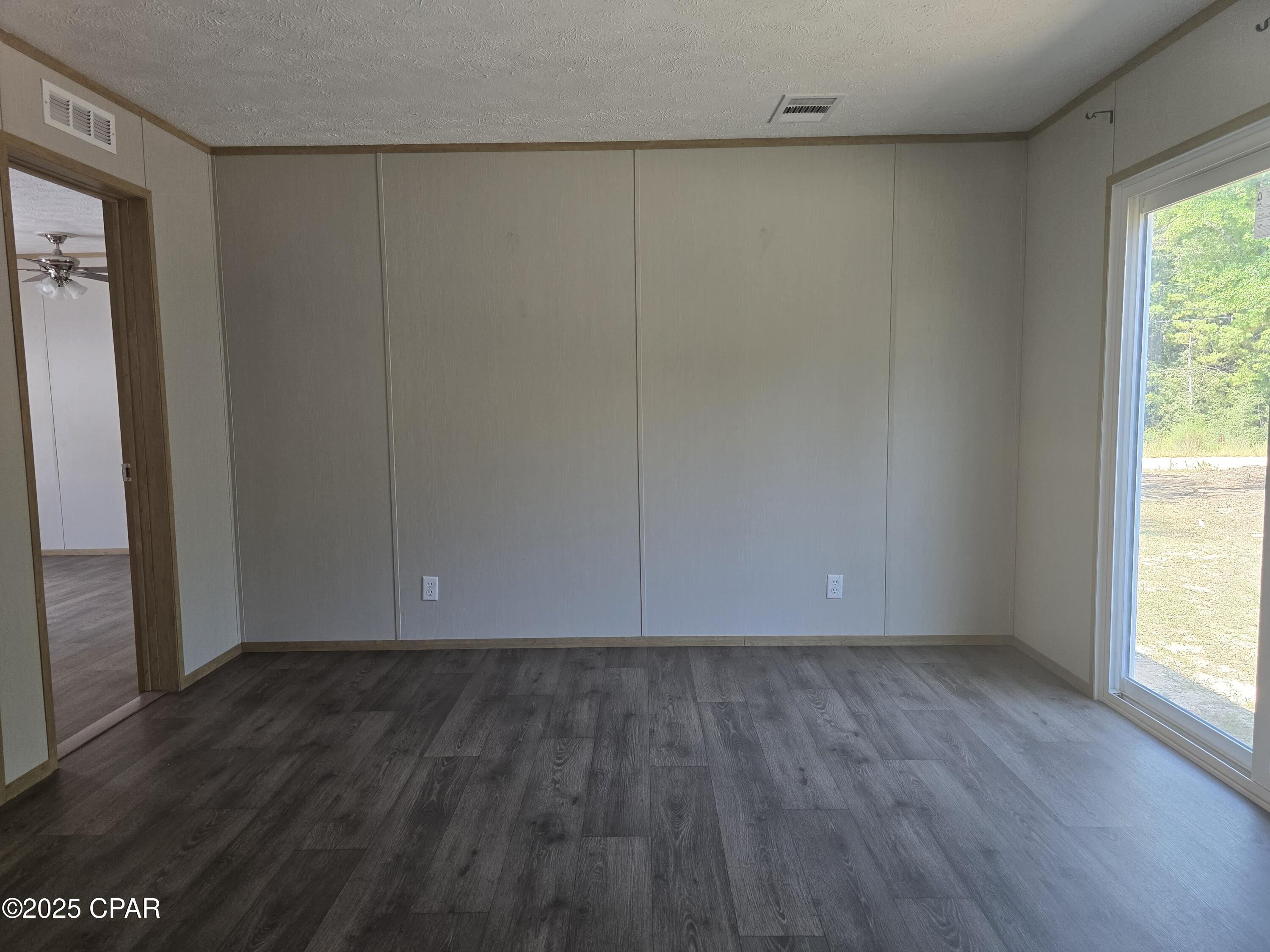 Image 11 For 394 Majestic Boulevard