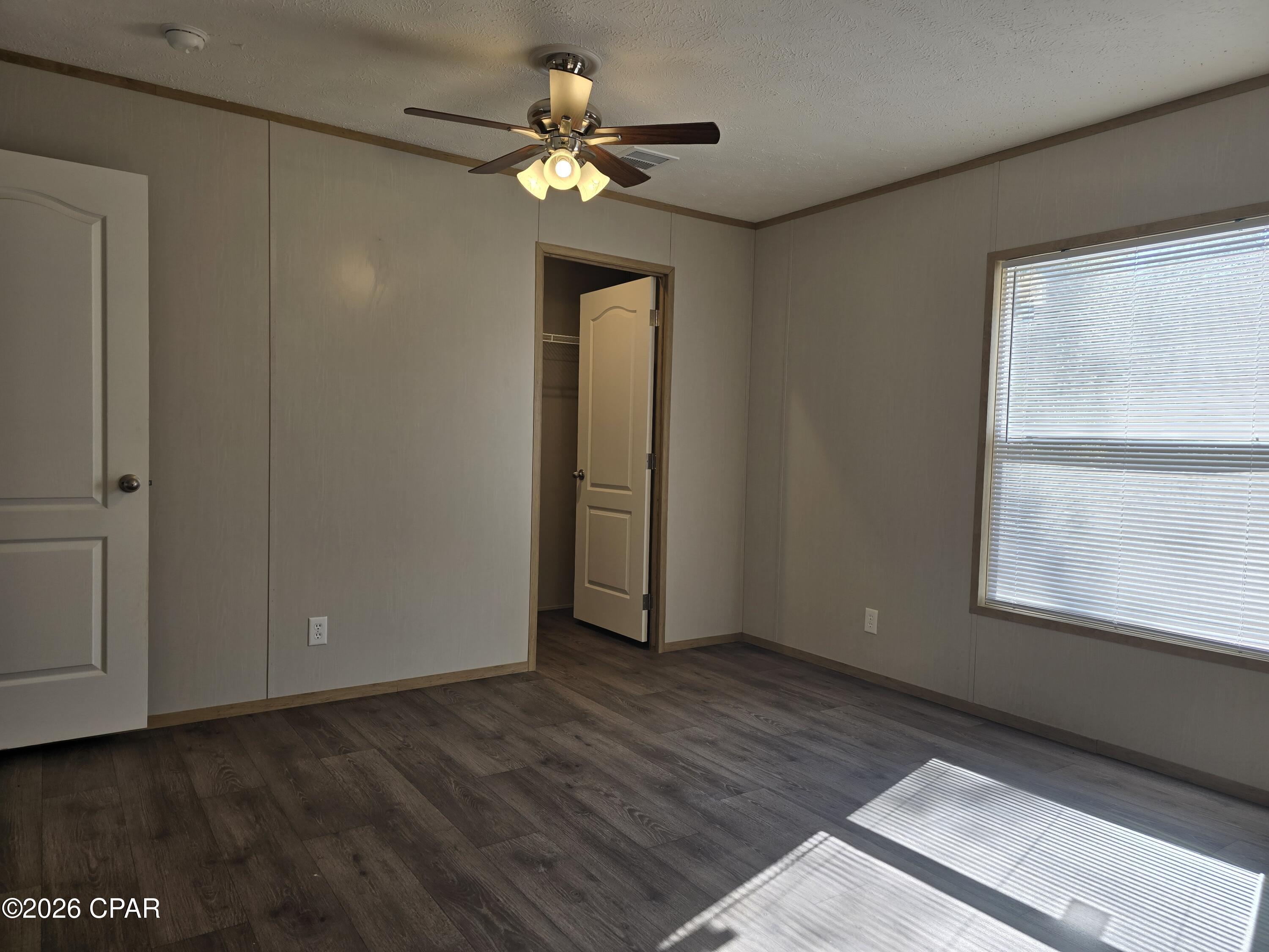 Image 11 For 394 Majestic Boulevard