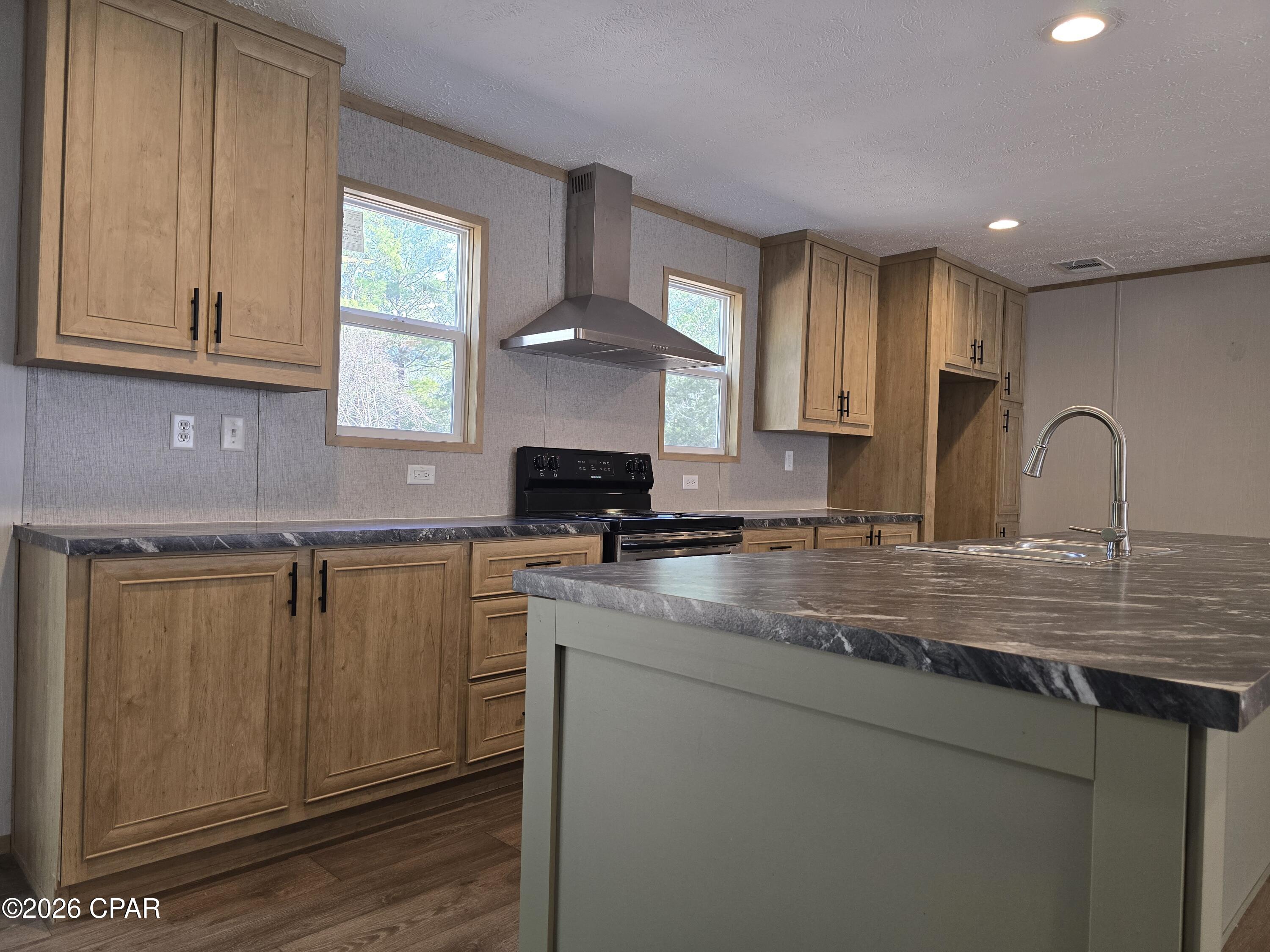 Image 13 For 394 Majestic Boulevard