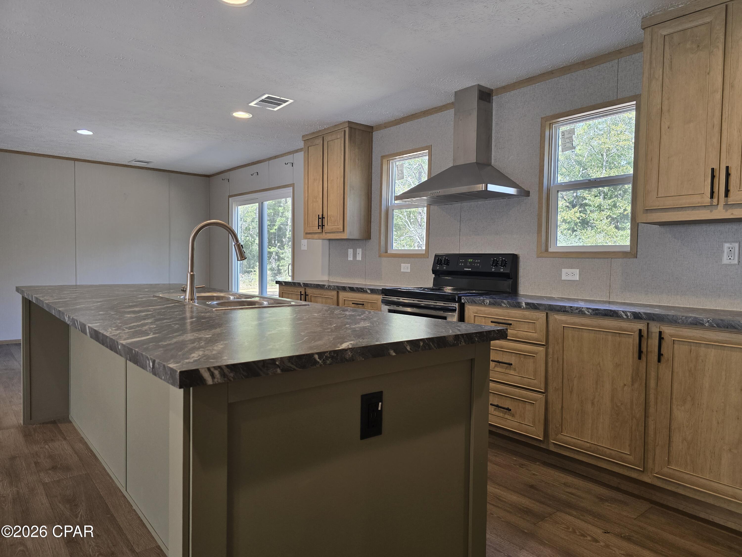 Image 15 For 394 Majestic Boulevard