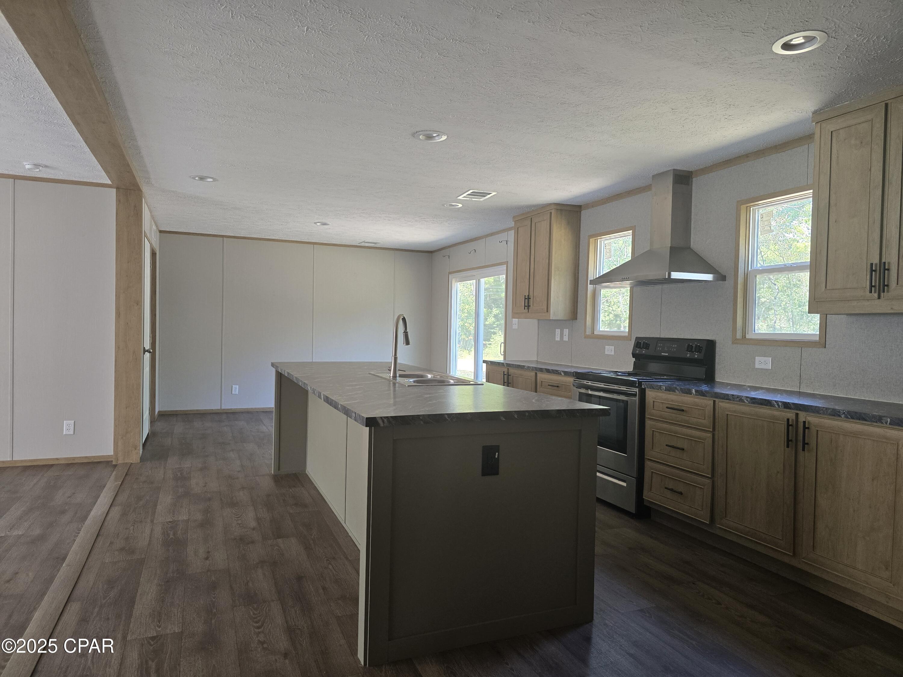 Image 9 For 394 Majestic Boulevard