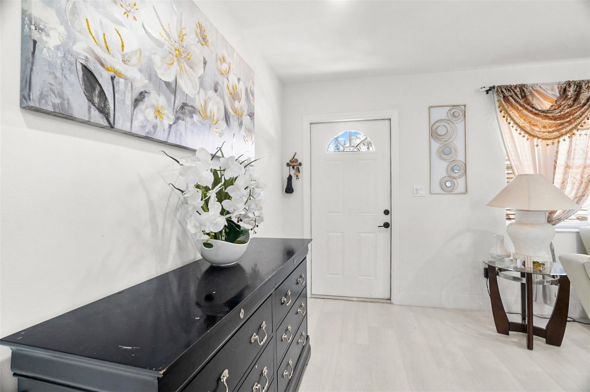 Homes for sale in Miramar, FL | 6613 Dahlia Dr, Miramar, FL 33023 | MLS# F10530247