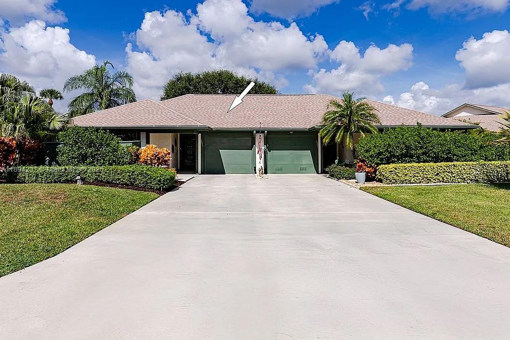 Homes for sale in Hobe Sound, FL | 6893 Se Bunker Hill Dr, Hobe Sound, FL 33455 | MLS# A11894237