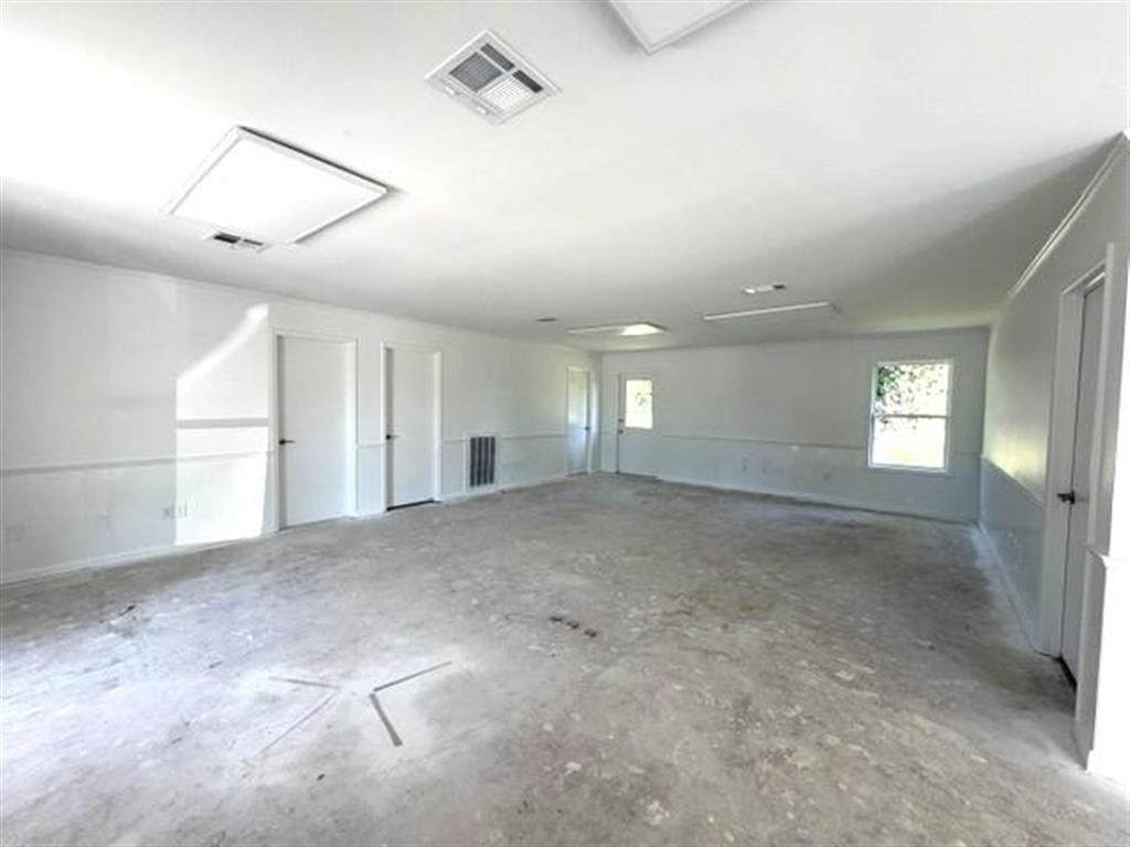 108 Executive Drive A — photo 3