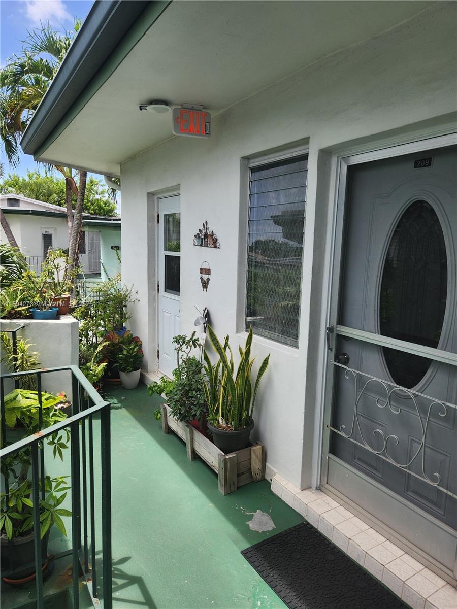 Sky Lake Gardens No 4 Con