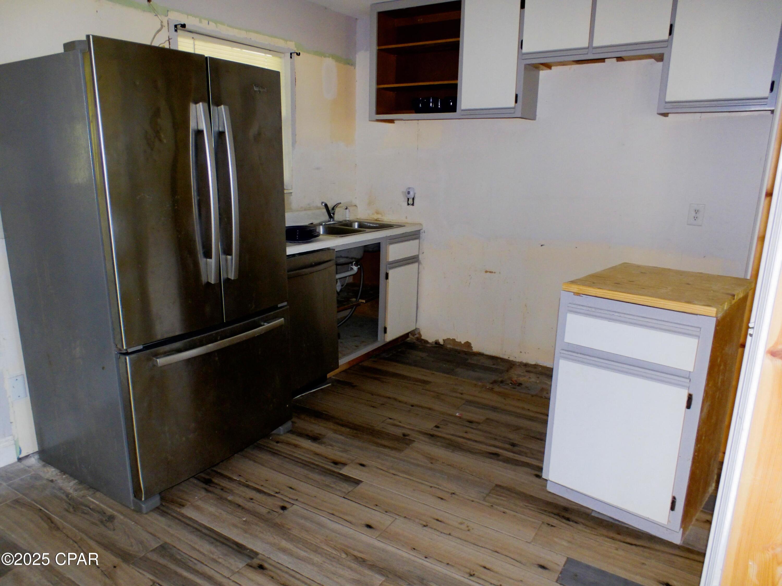 Image 3 For 8428 Fremont Road