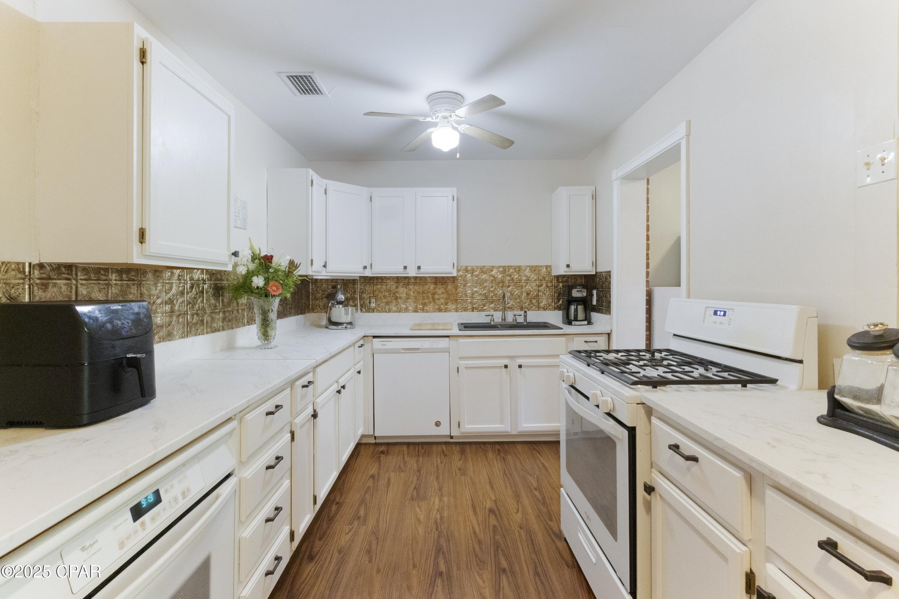 Image 2 For 109 Cove Lane