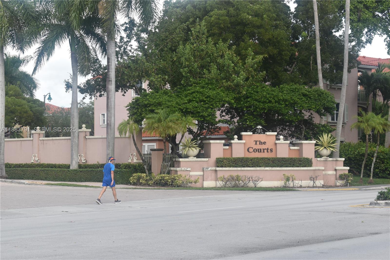 listing main picture