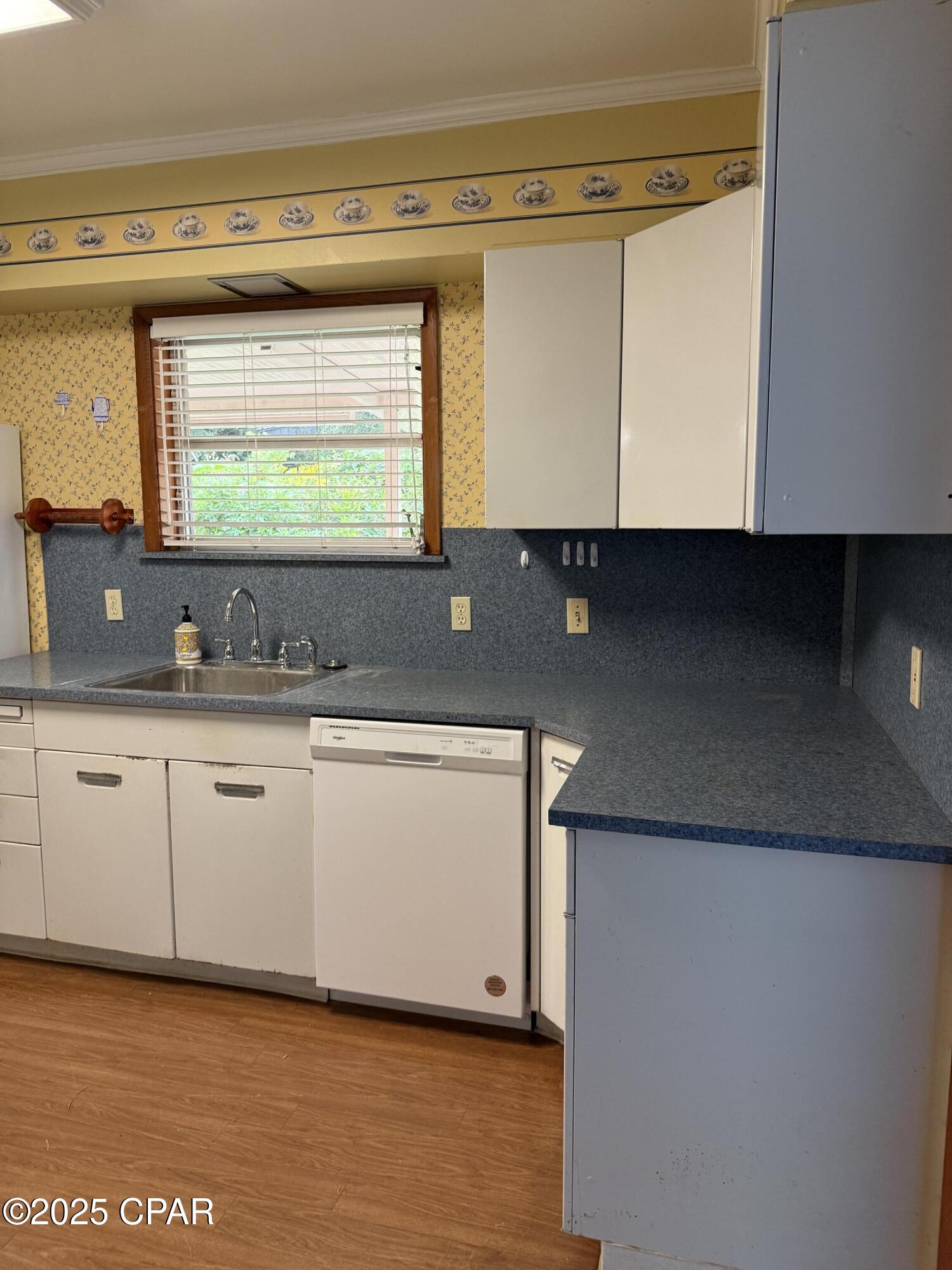 Image 13 For 4291 6th Avenue