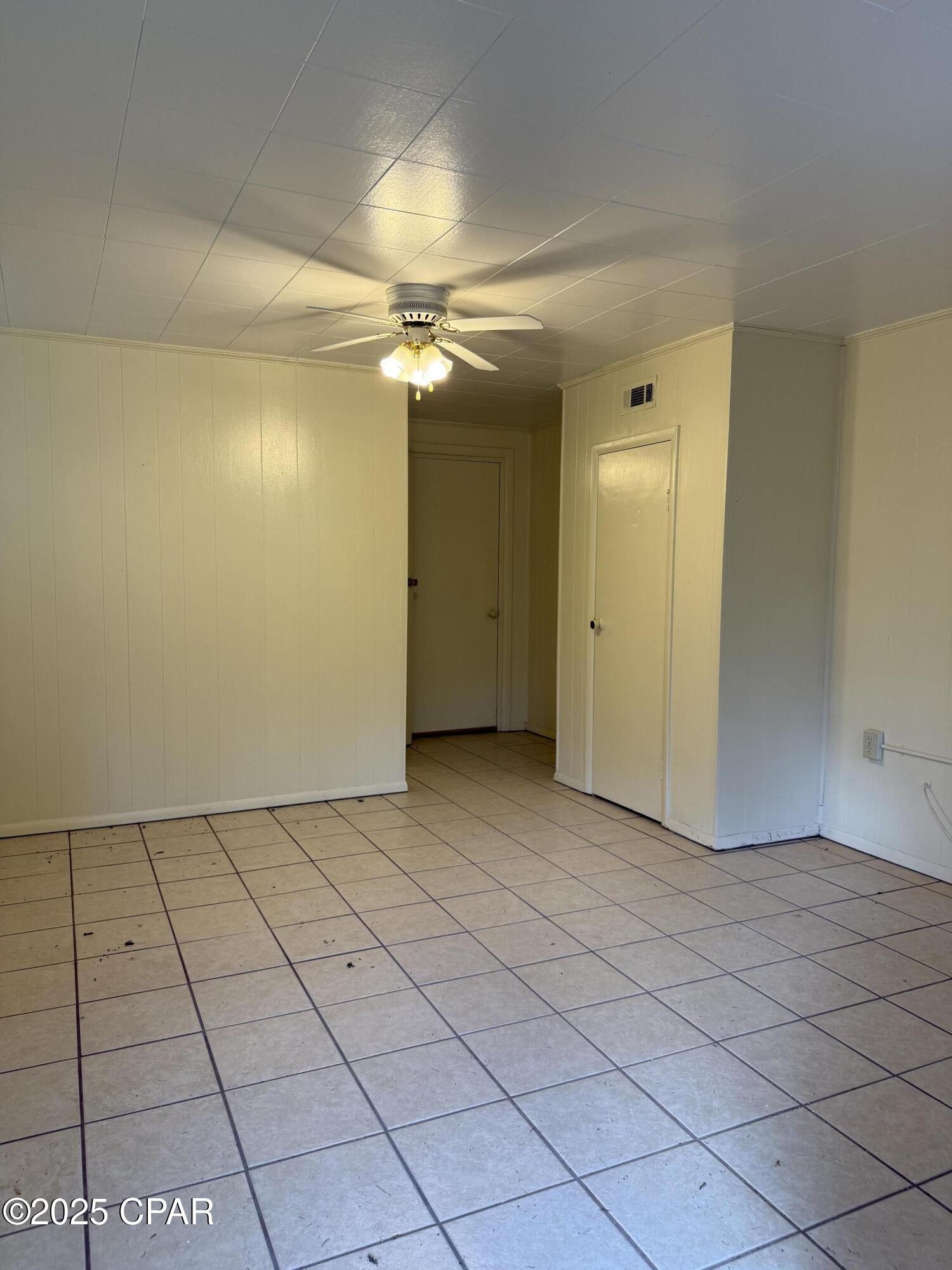 Image 33 For 4291 6th Avenue