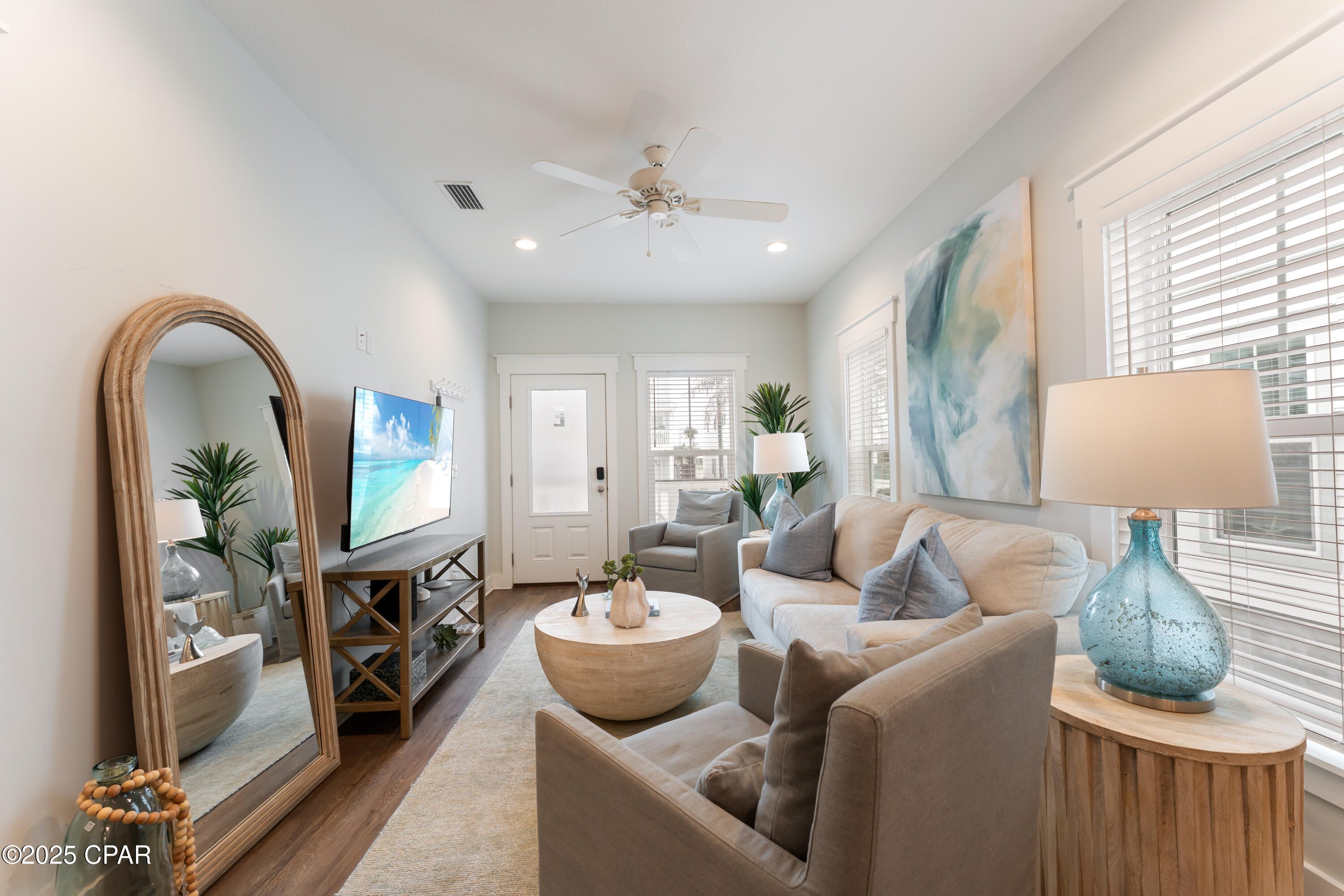 Image 2 For 101 S 42nd Street E