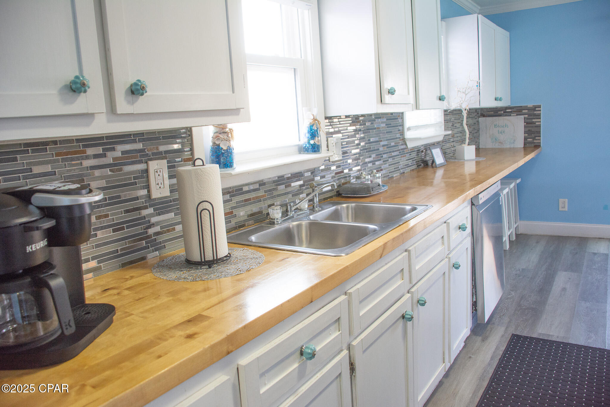 Image 18 For 5216 Beach Drive