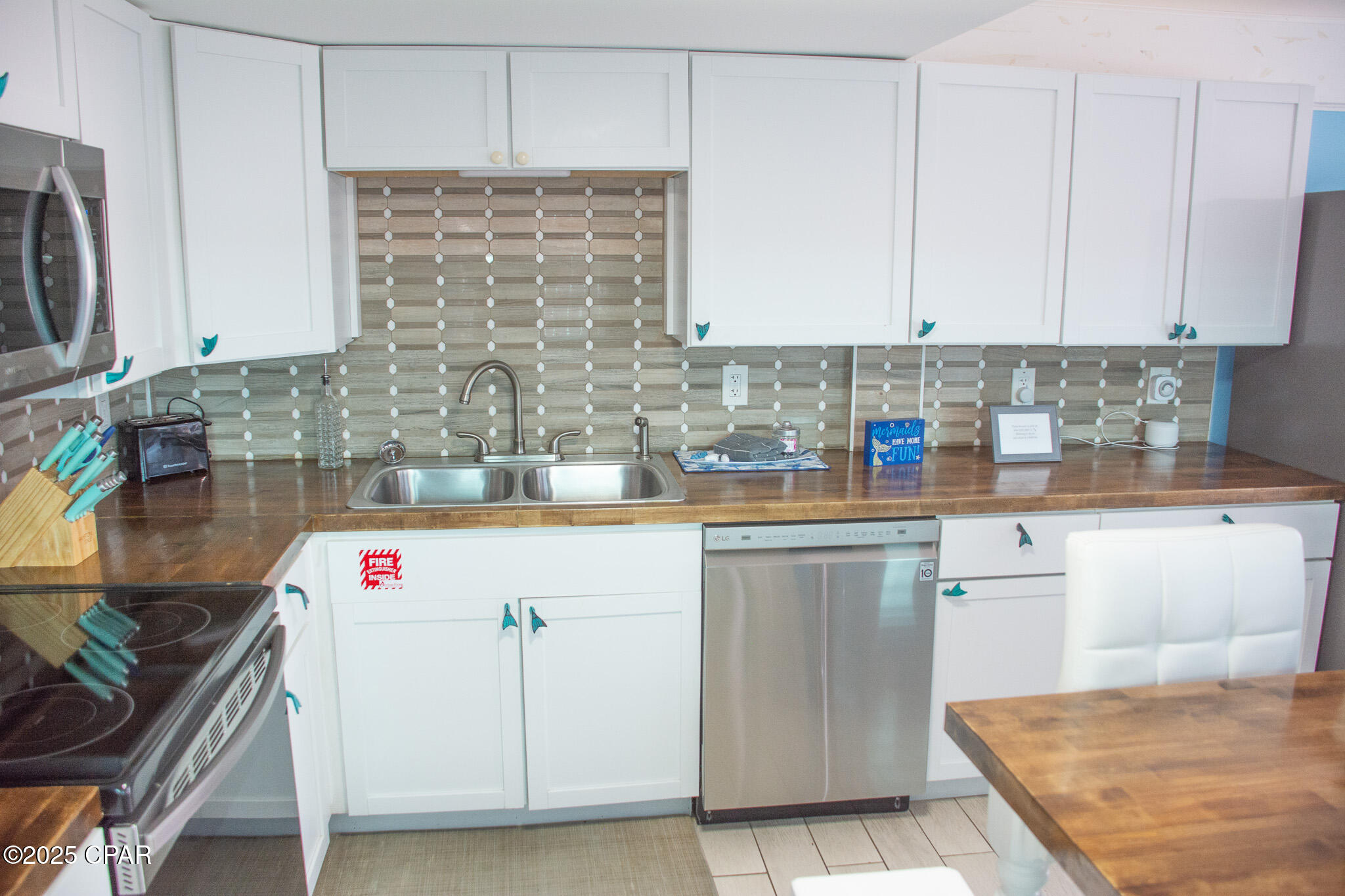 Image 32 For 5216 Beach Drive