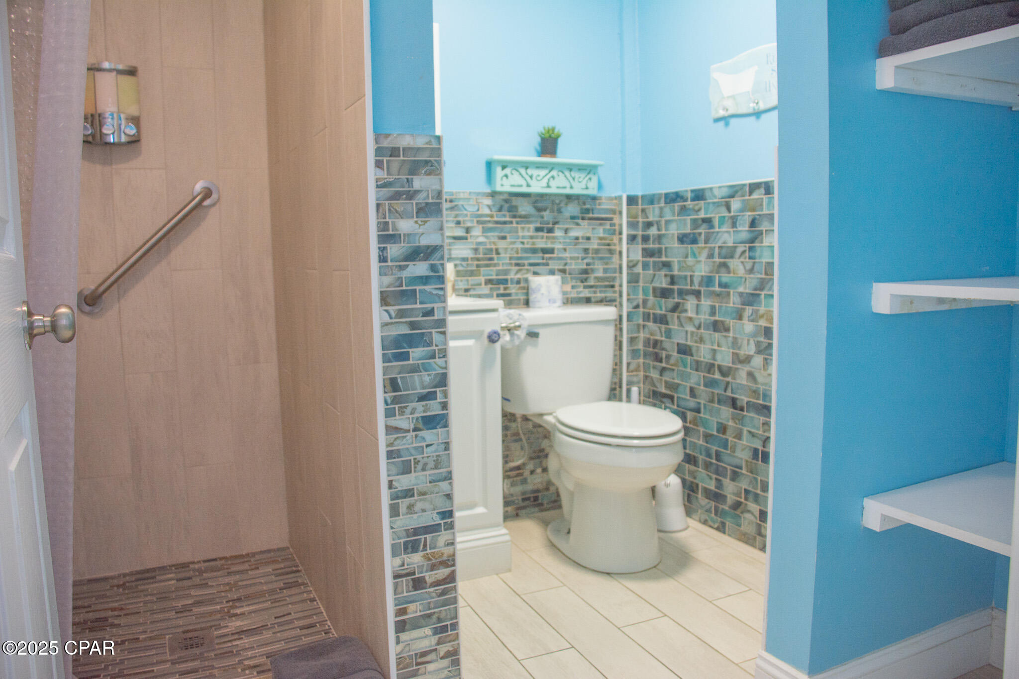 Image 39 For 5216 Beach Drive