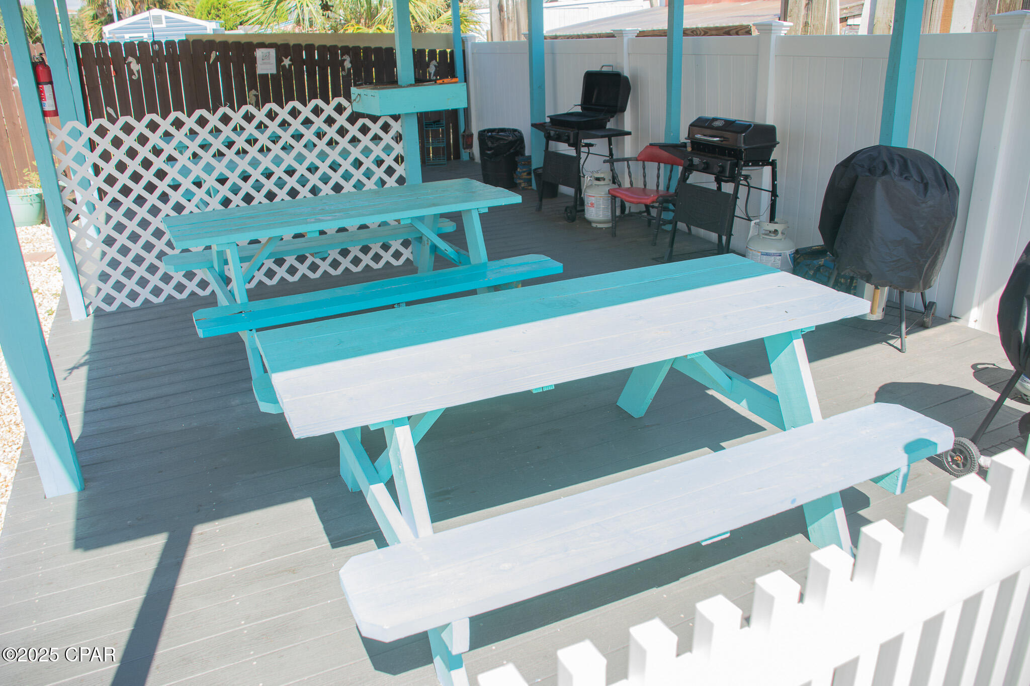 Image 8 For 5216 Beach Drive