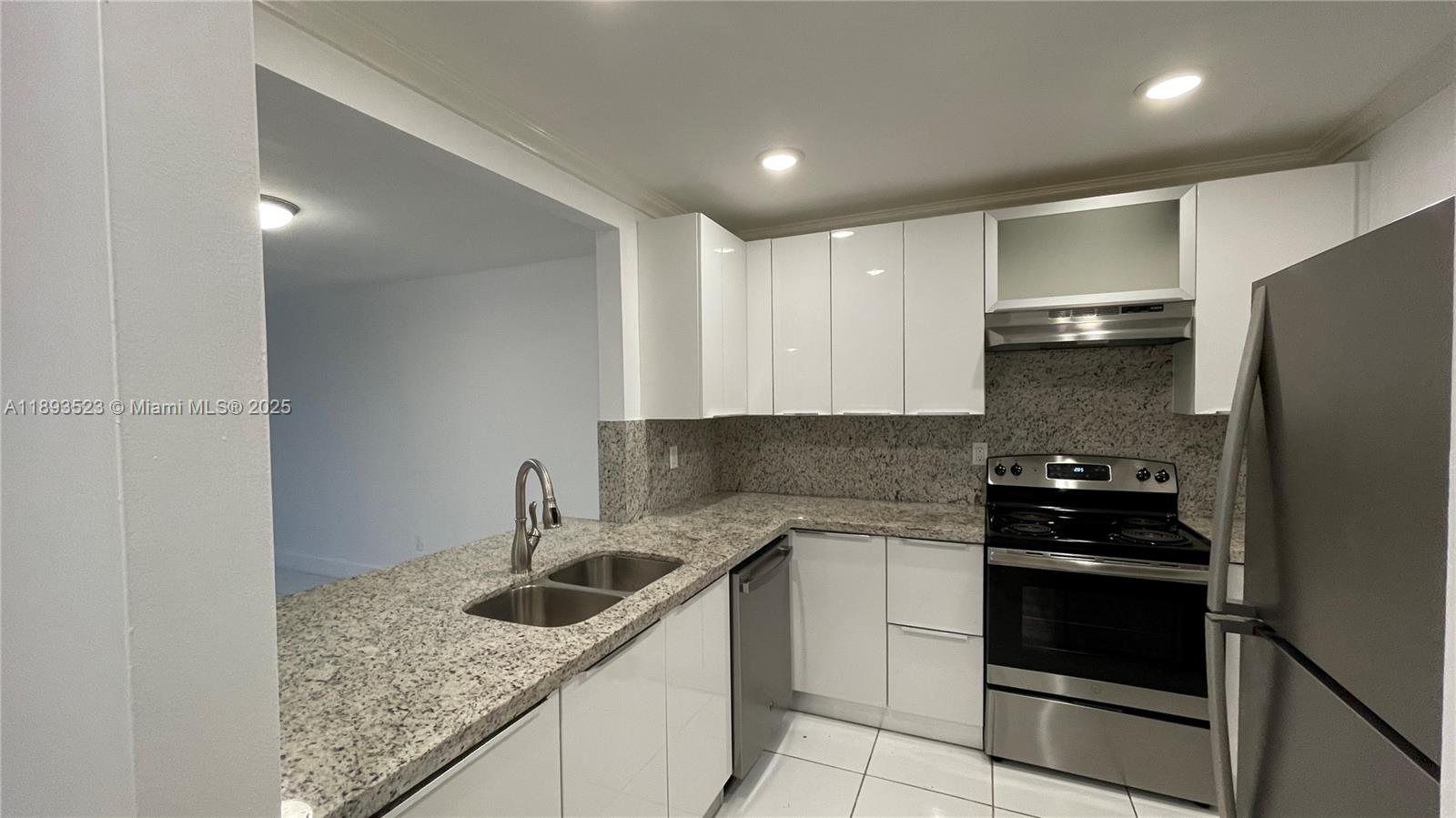 Village Of Kings Creek Co