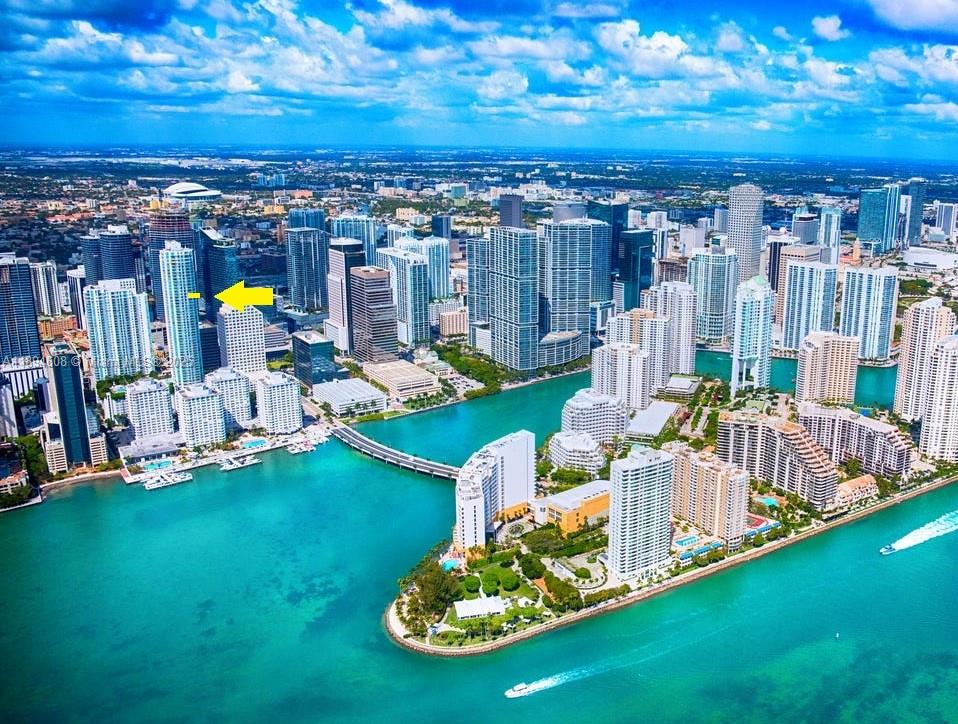 Condo for Sale in Miami, FL