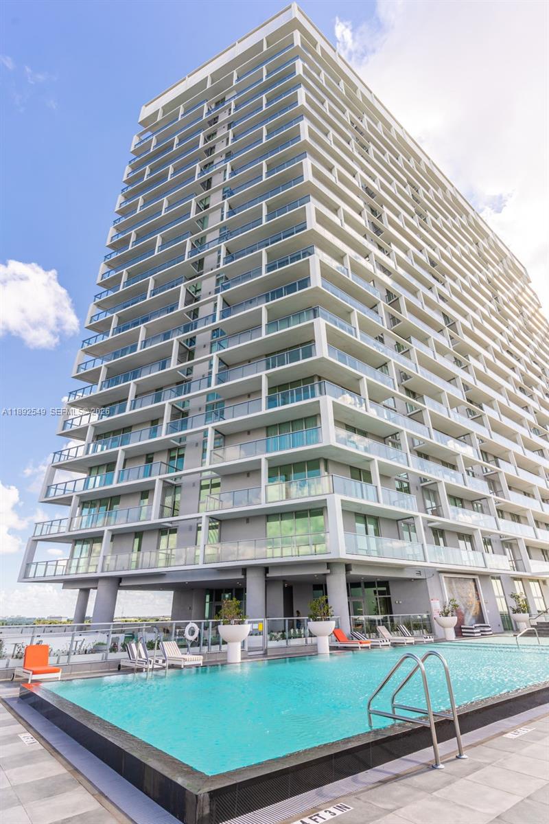 Metropica North Tower One