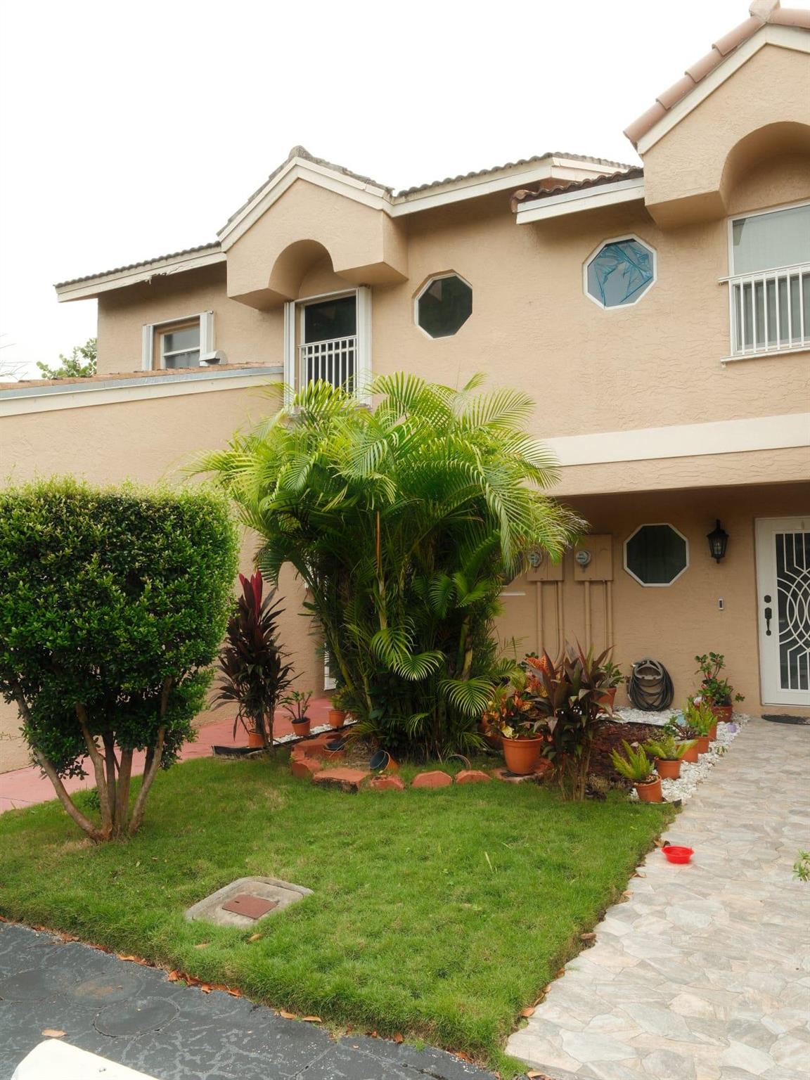 Springtree West Cove