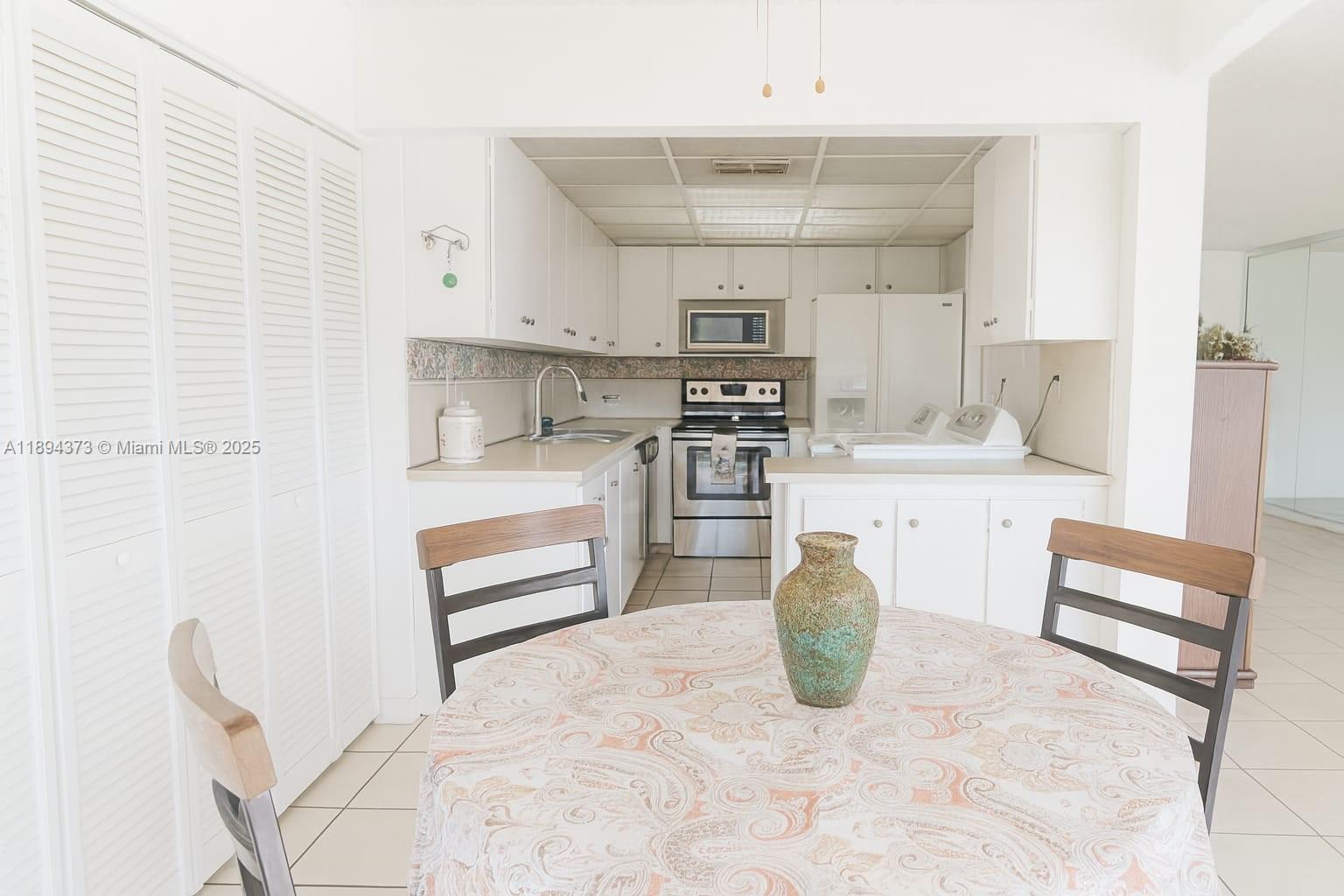 Peninsula At Intl Gardens