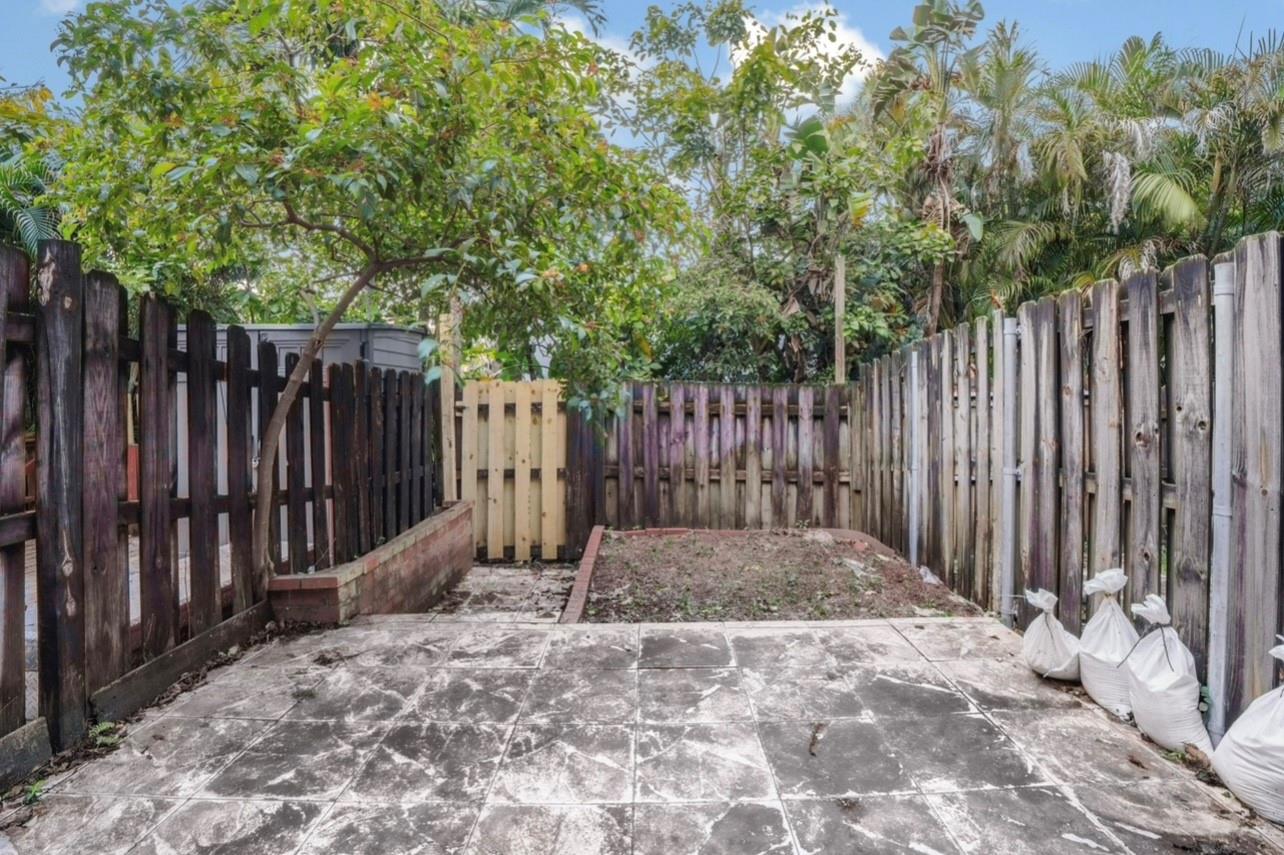 Homes for sale in Davie, FL | 6111 Sw 42nd Ct, Davie, FL 33314 | MLS# F10531357