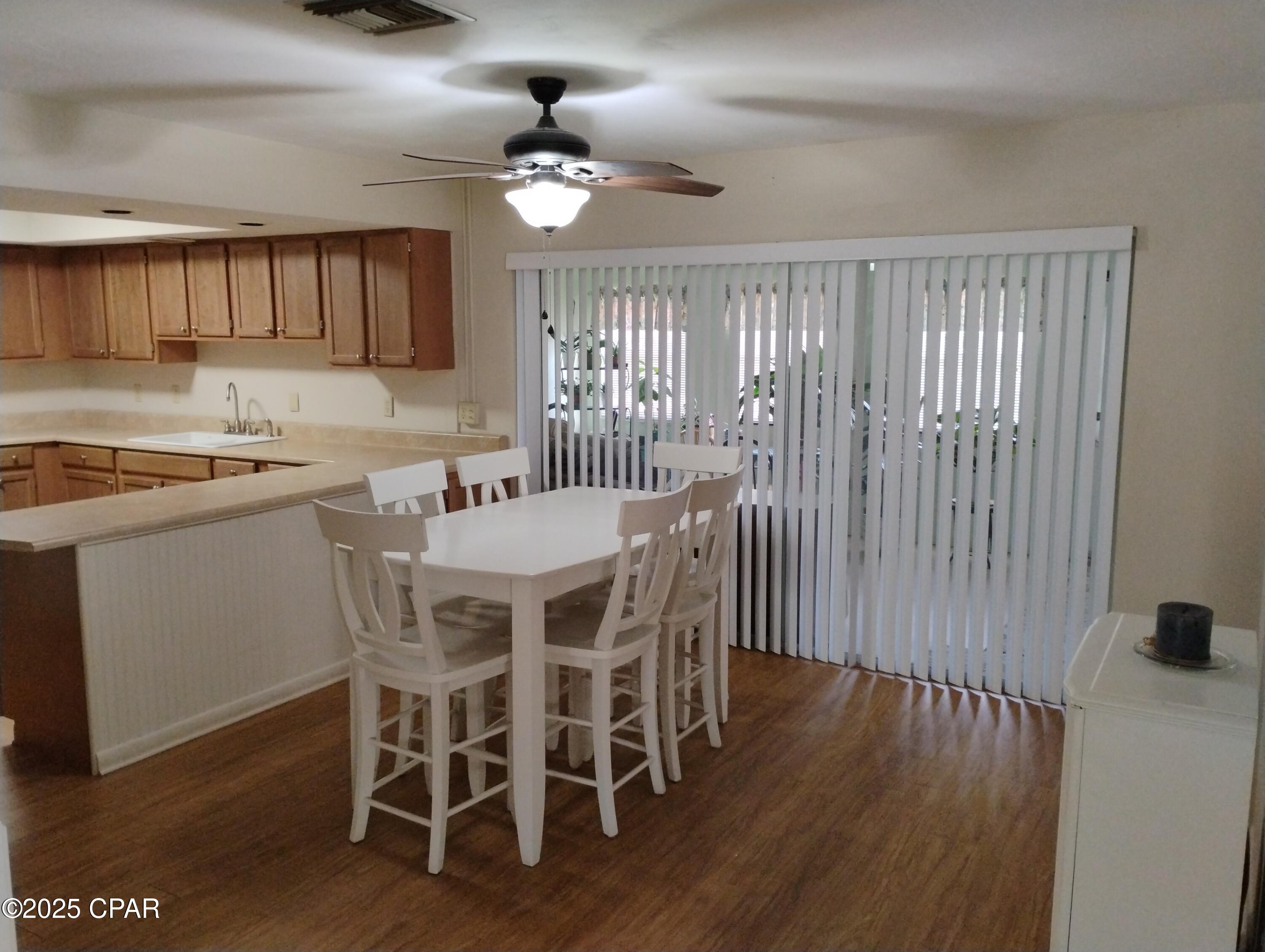 Image 8 For 2056 Sunny Hills Boulevard