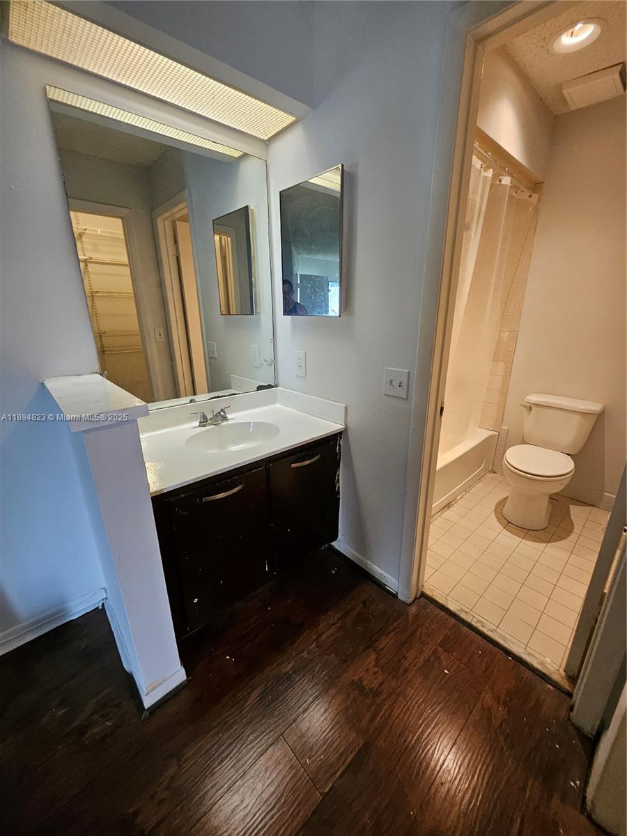 Waterfront views and dock access at 2511 56th Ave - Condo in Lauderhill