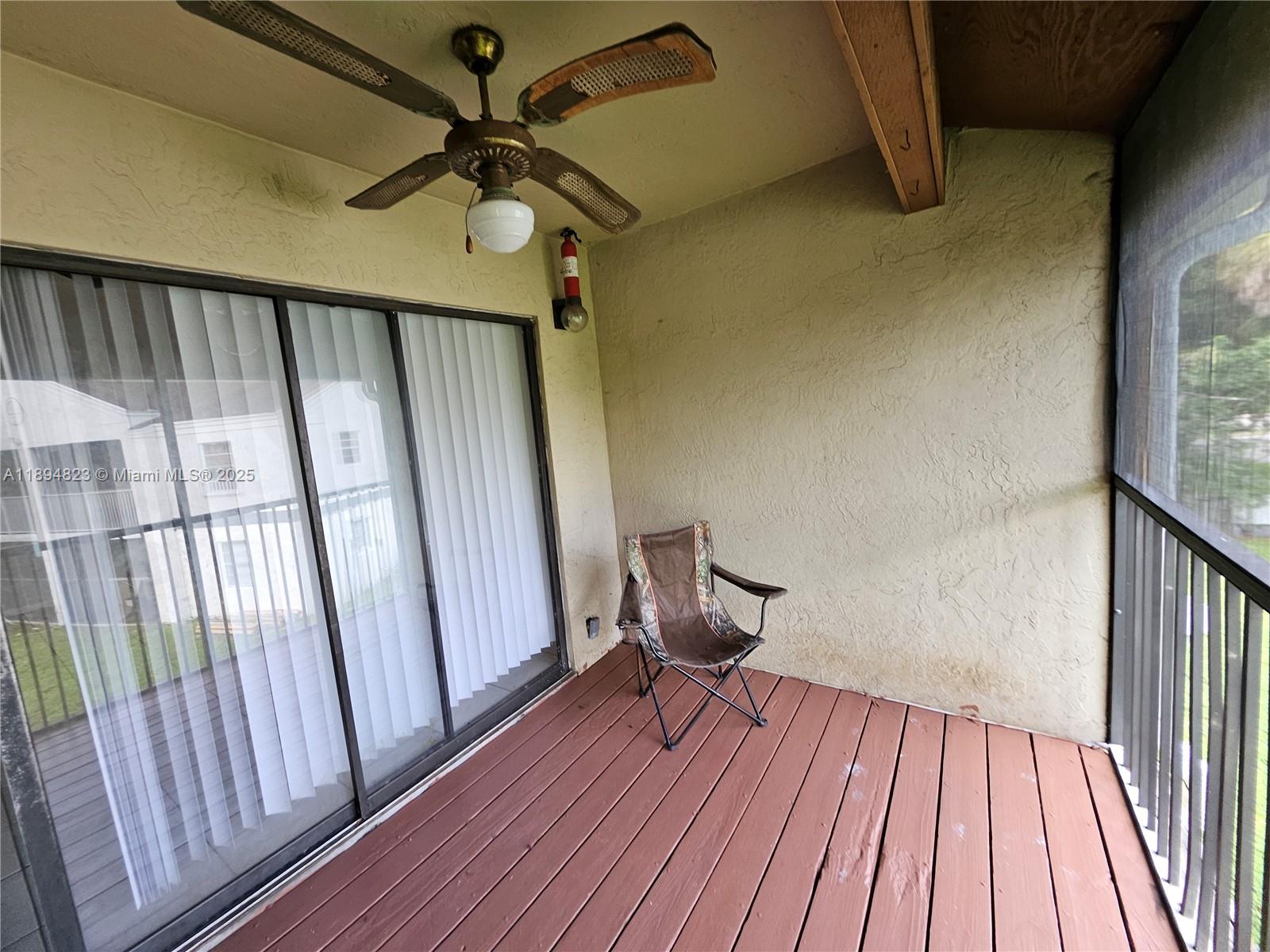 Elegant master bedroom retreat at 2511 56th Ave - Condo in Lauderhill