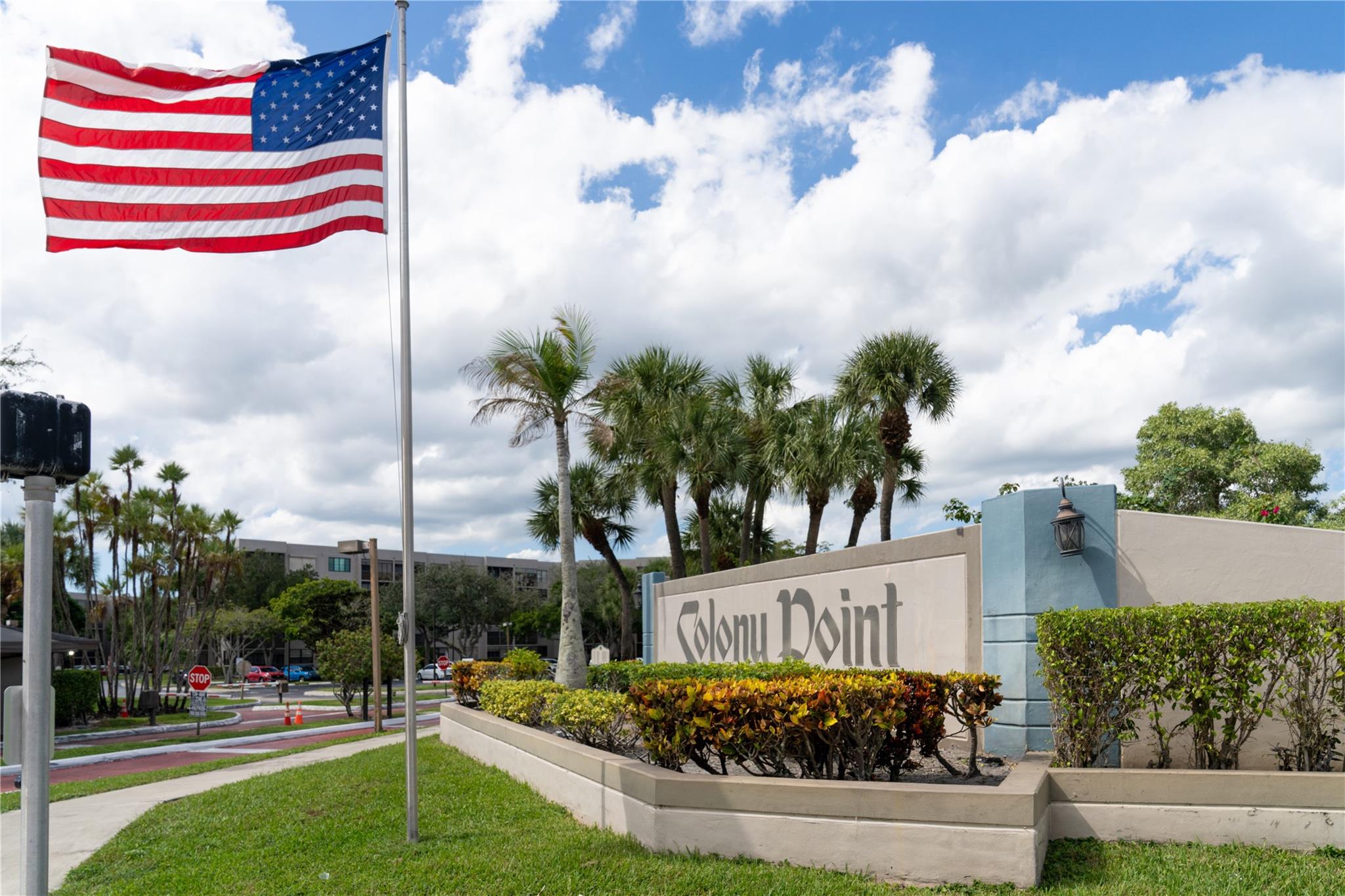 Homes for sale in Pembroke Pines, FL | 1101 Colony Point Cir #220, Pembroke Pines, FL 33026 | MLS# F10531285