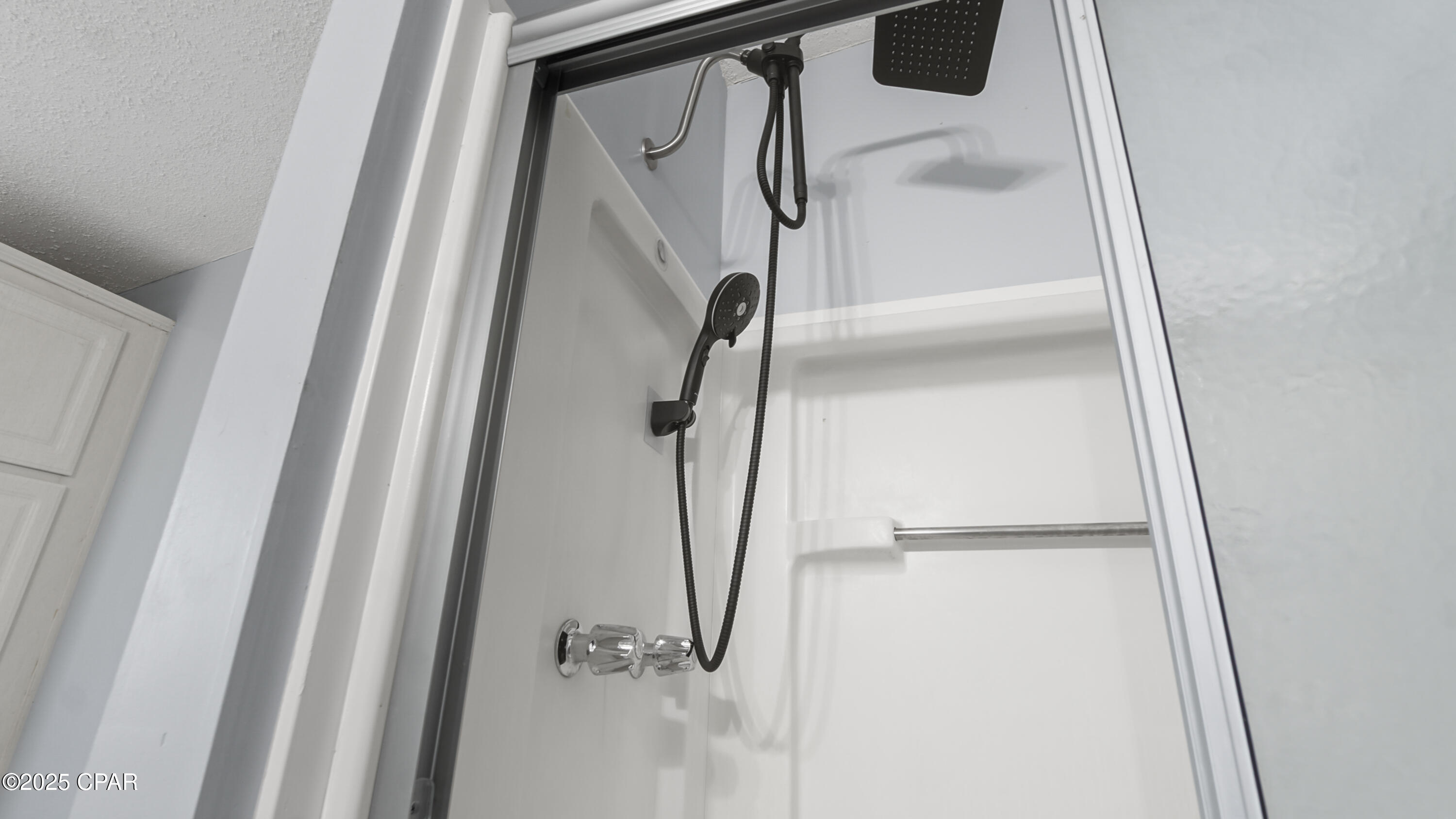 Image 21 For 12808 Clear Creek Road