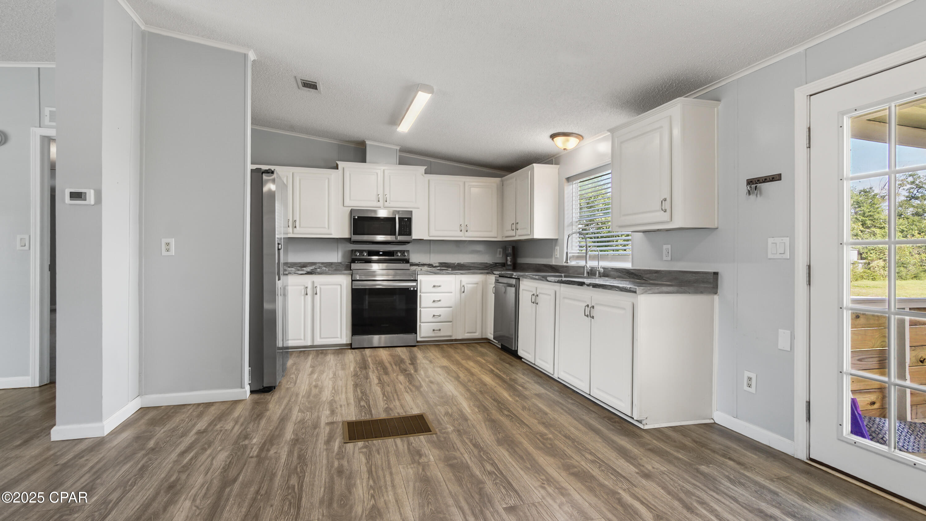 Image 9 For 12808 Clear Creek Road