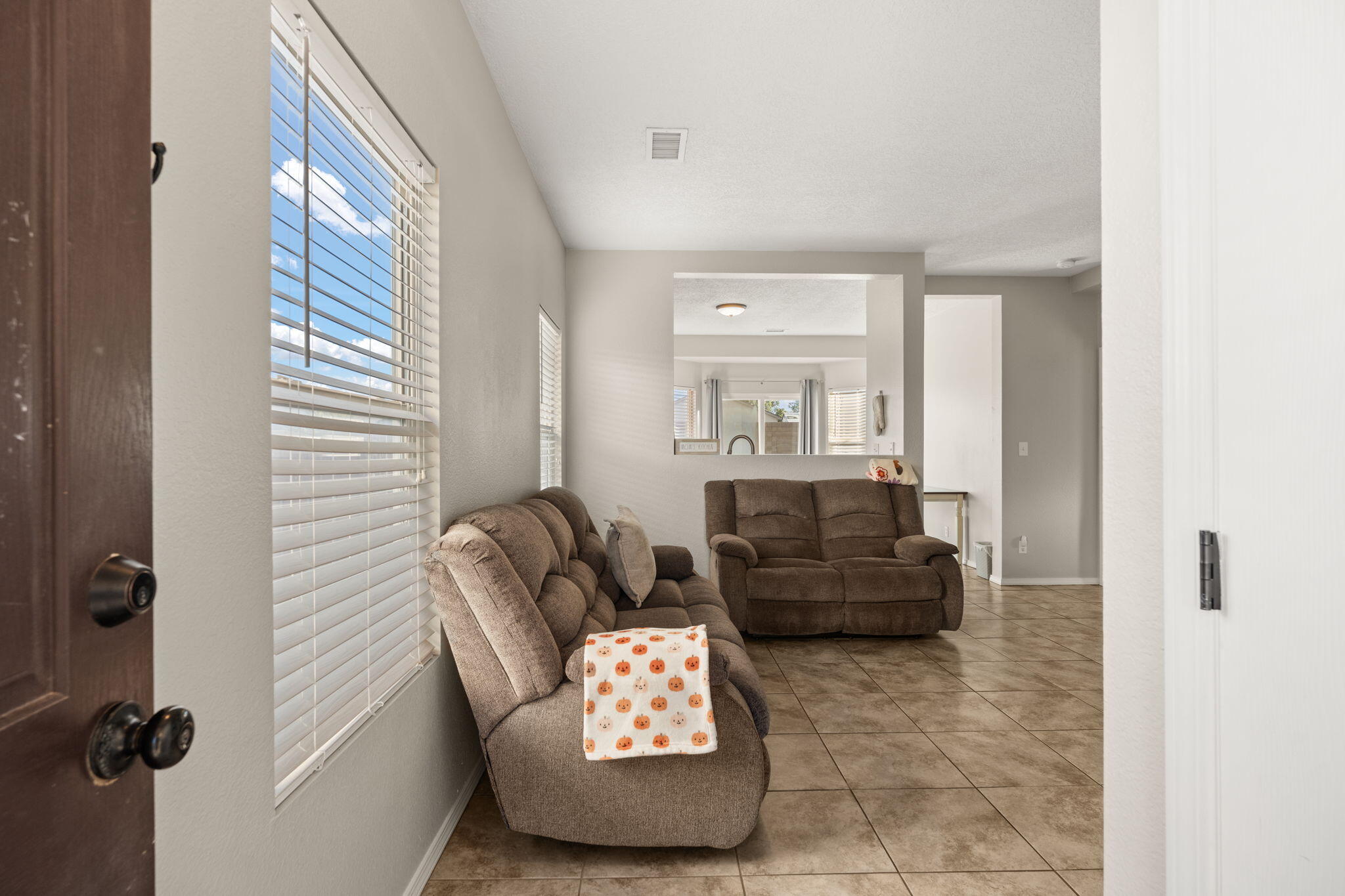 Homes for sale in Albuquerque, NM | 10800 Cenote Rd Sw, Albuquerque, NM 87121 | MLS# 1092850