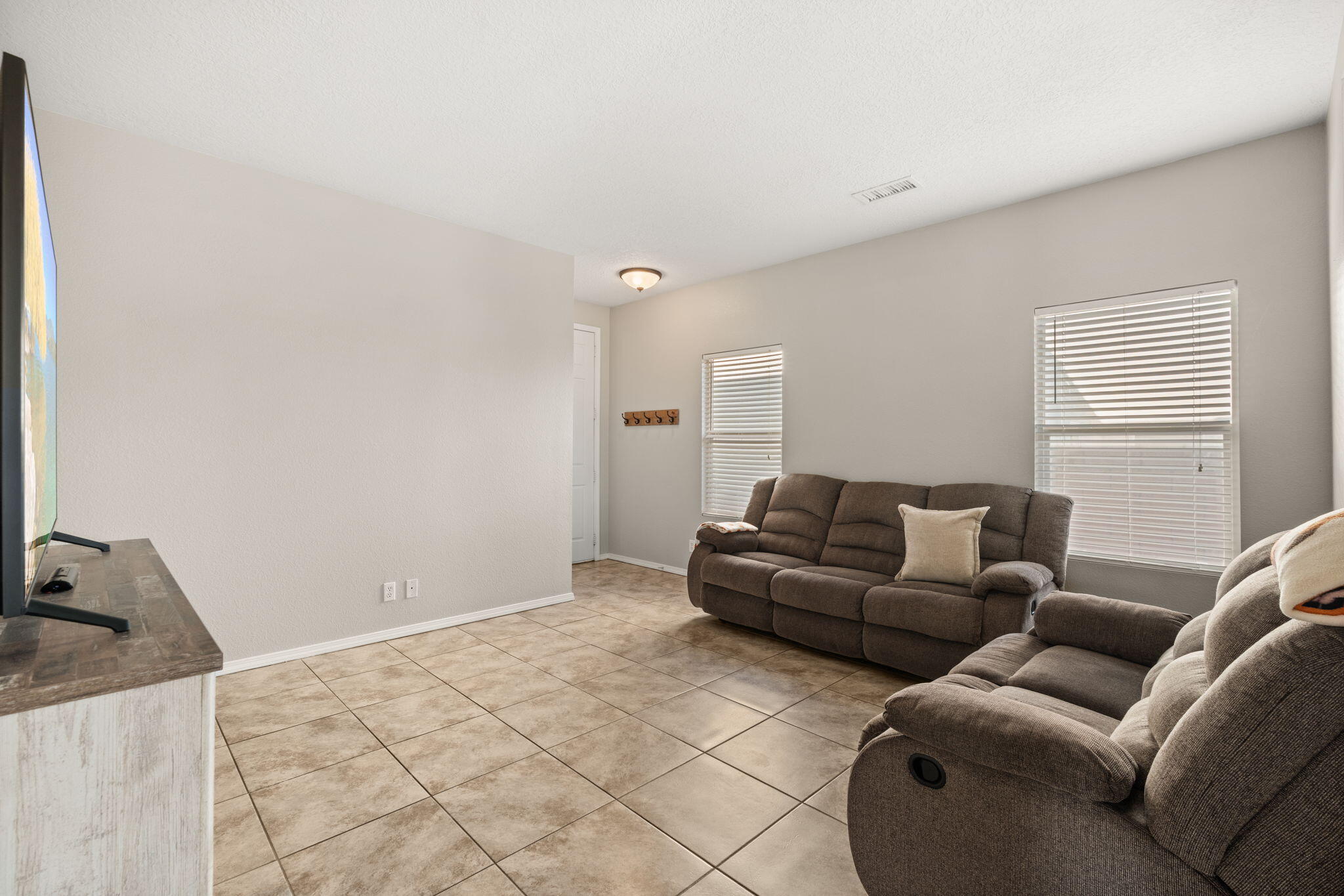 Homes for sale in Albuquerque, NM | 10800 Cenote Rd Sw, Albuquerque, NM 87121 | MLS# 1092850