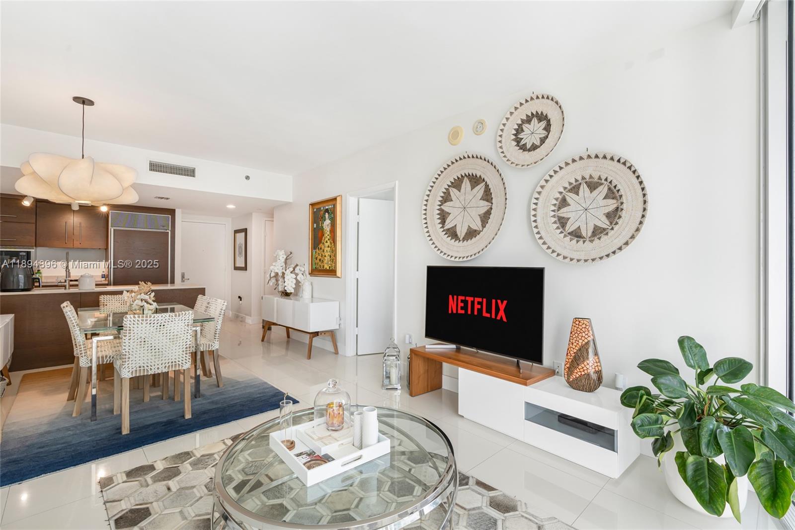 Iconbrickell Condo No 1