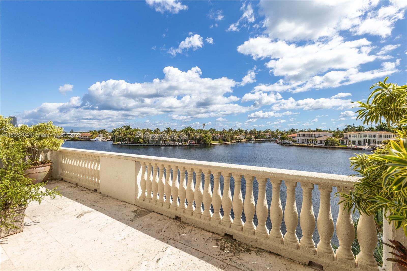 Bella Vista Mid Rise Nort