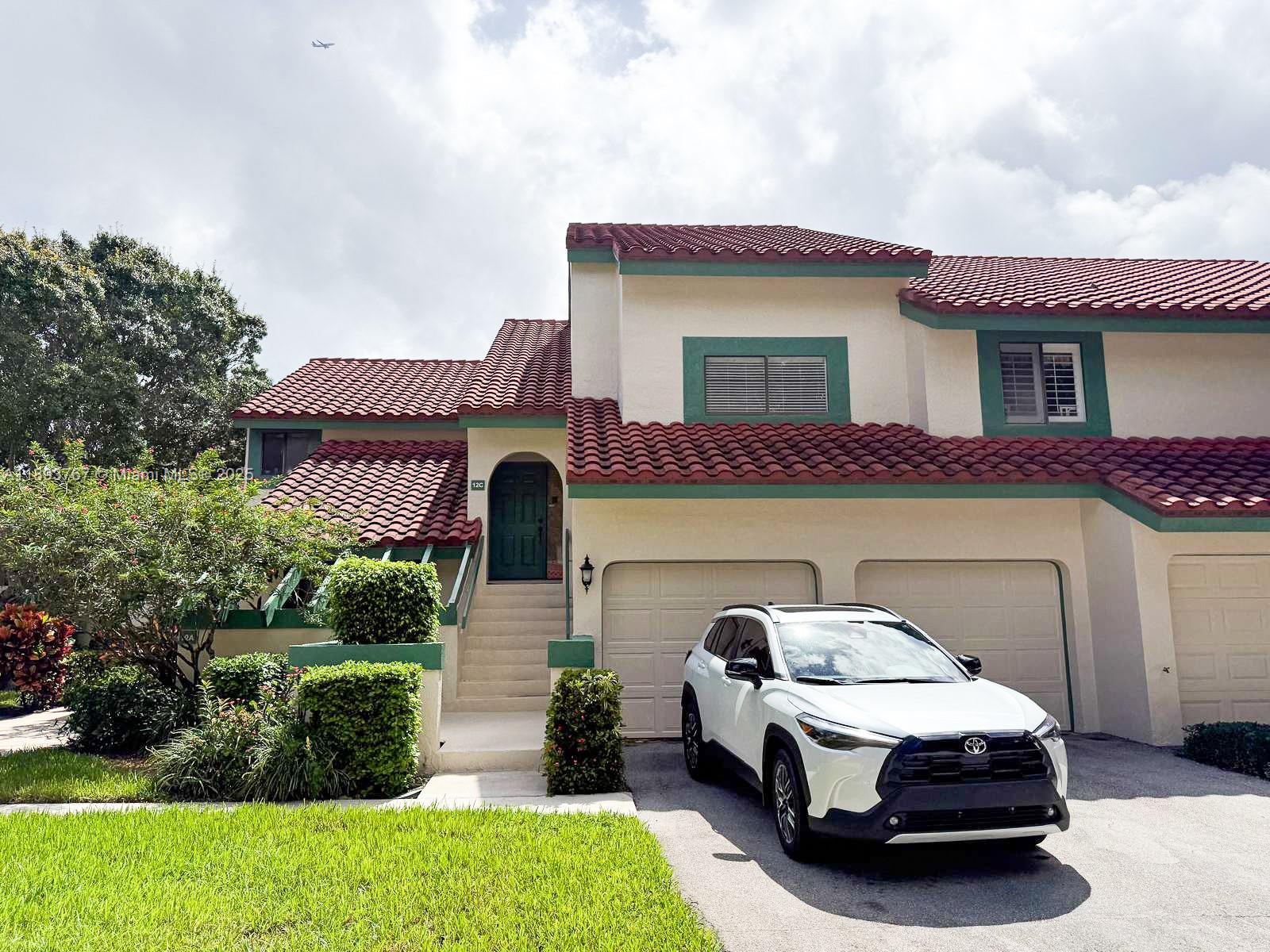 Lexington Green Condo