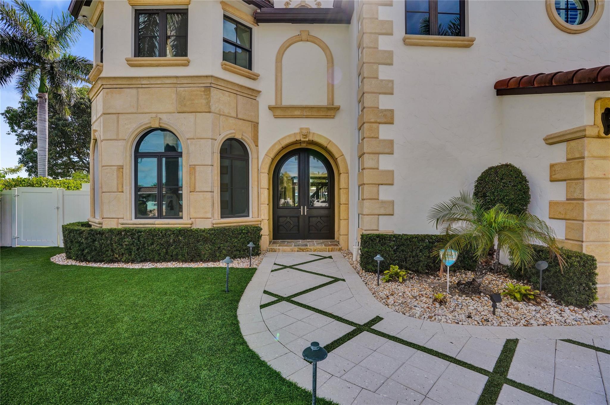 Homes for sale in Lighthouse Point, FL | 4930 Ne 27Th Ter, Lighthouse Point, FL 33064 | MLS# F10530560