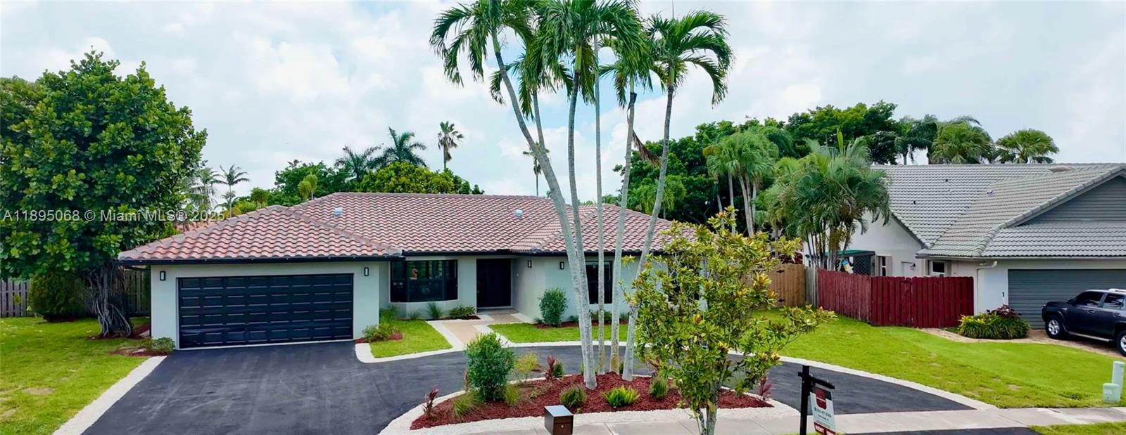 Jacaranda Lakes Section T