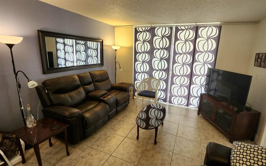 Homes for sale in Fort Lauderdale, FL | 3071 Sunrise Lks Dr #112, Fort Lauderdale, FL 33322 | MLS# F10531406