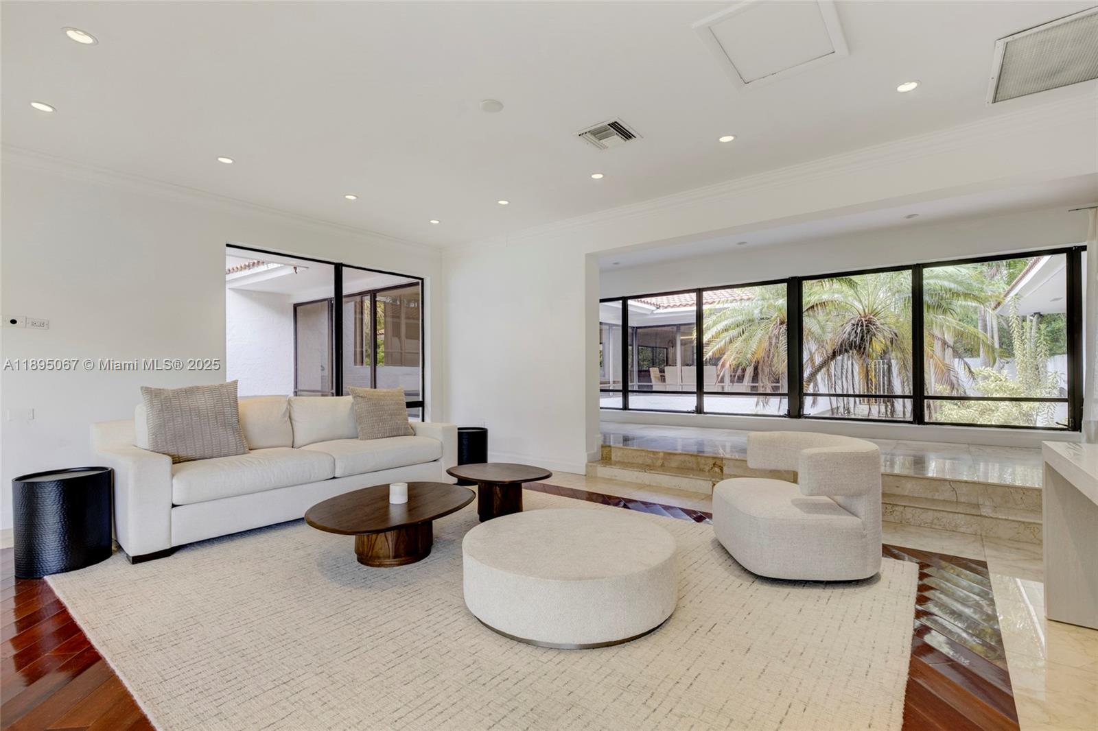8118 Los Pinos Blvd, Coral Gables FL 33143