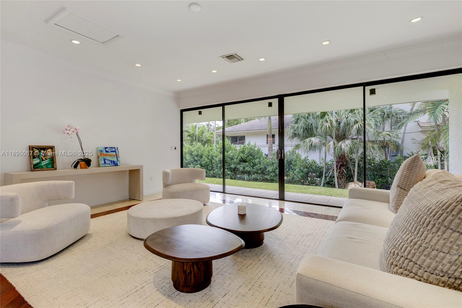 8118 Los Pinos Blvd, Coral Gables FL 33143