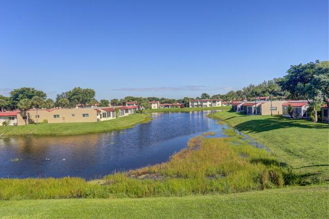 Golden Lakes Village Cond