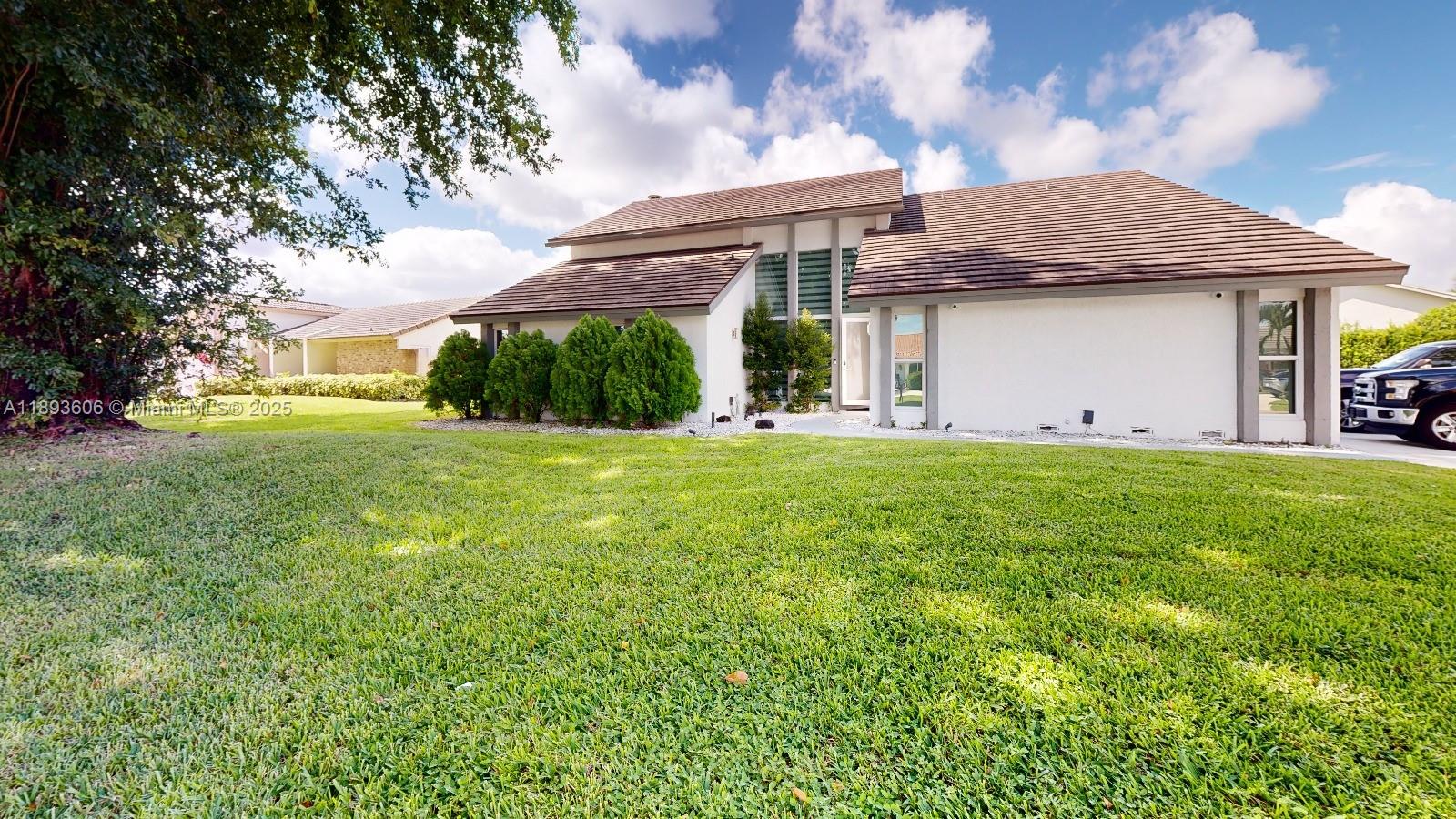 Jacaranda Lakes Section T